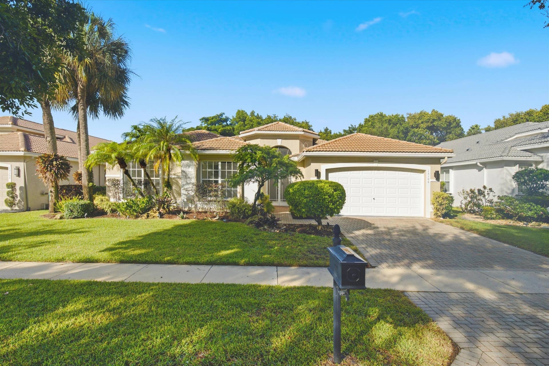 13106 ALHAMBRA LAKE Circle, Delray Beach, FL 33446 01-13106 Alhambra Lake Circle Delray Bea