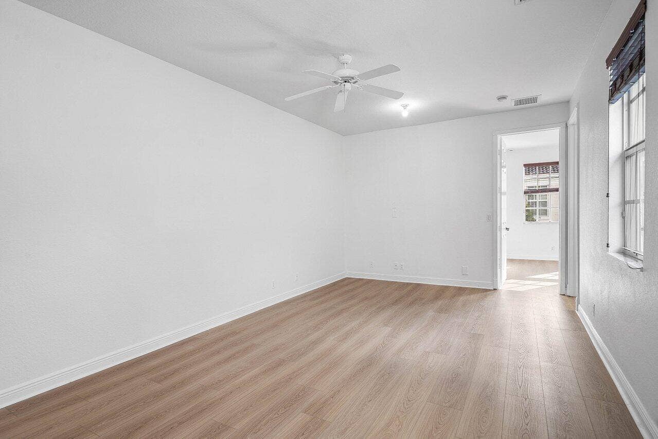 8221 NW 8TH Way, Boca Raton, FL 33487 Upstairs Loft Alternate View