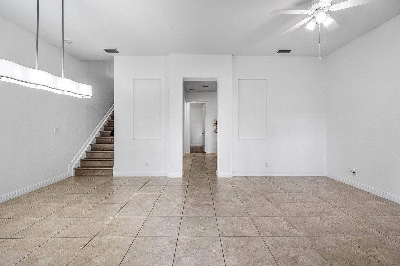 8221 NW 8TH Way, Boca Raton, FL 33487 Living Room