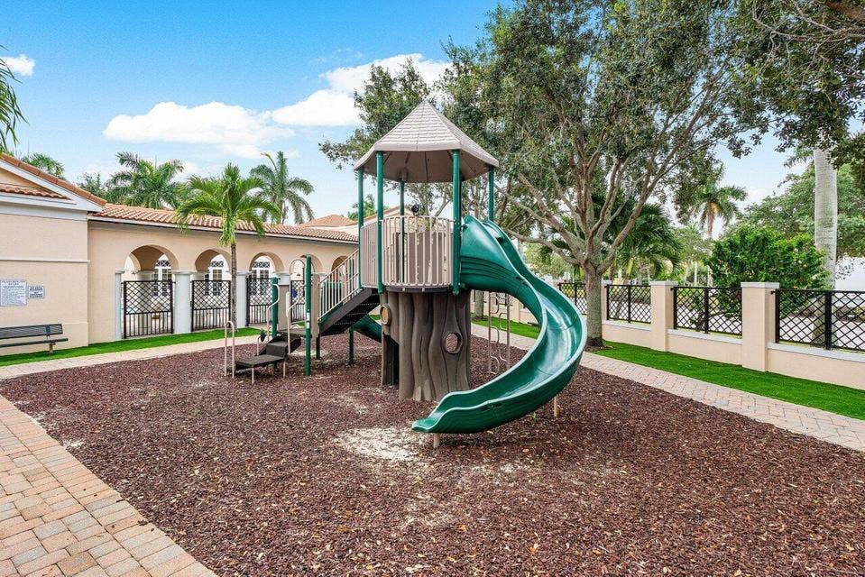 8221 NW 8TH Way, Boca Raton, FL 33487 Community Playground