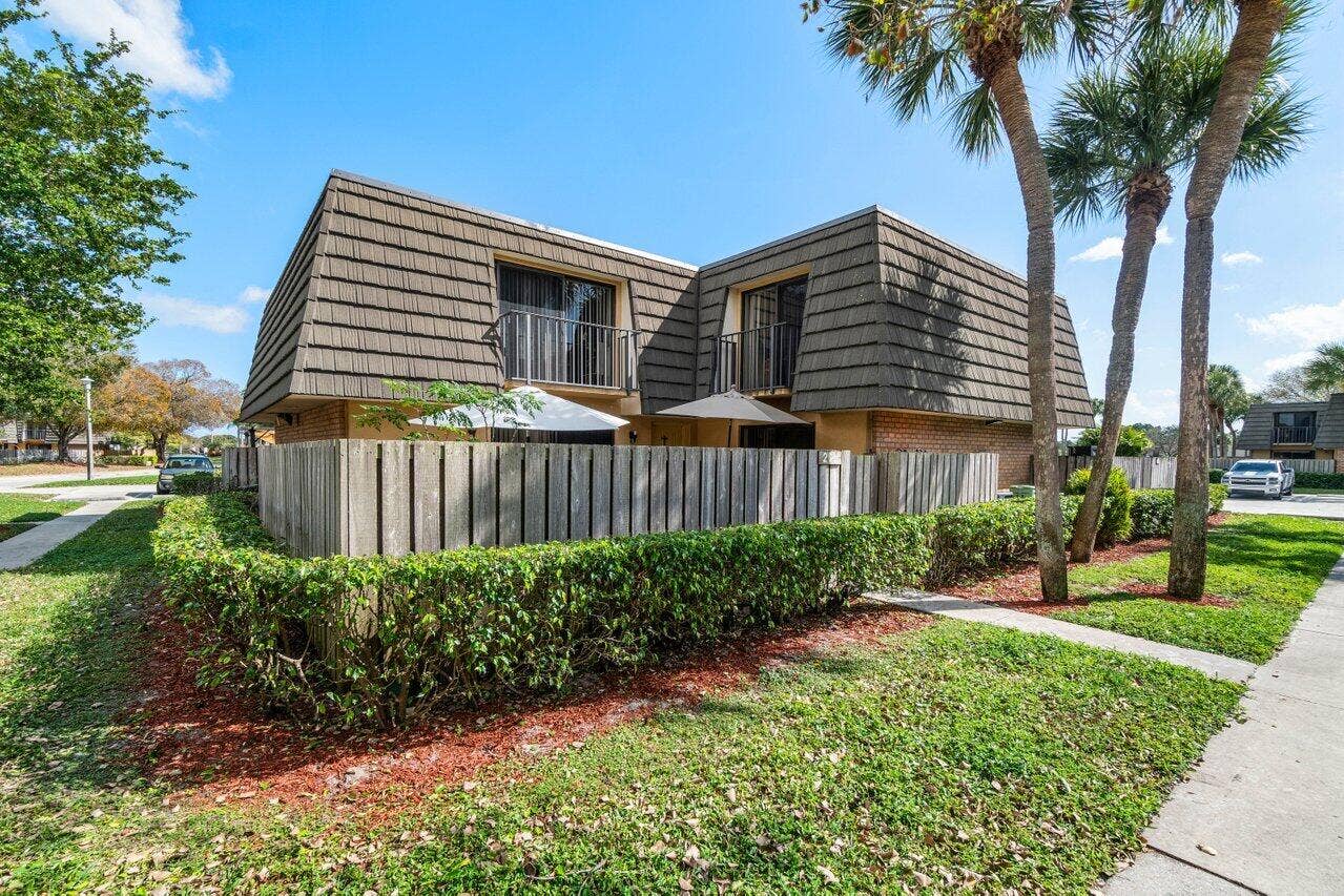 221 2ND Way, West Palm Beach, FL 33407 003-2212ndWay-WestPalmBeach-FL-33407-SMA