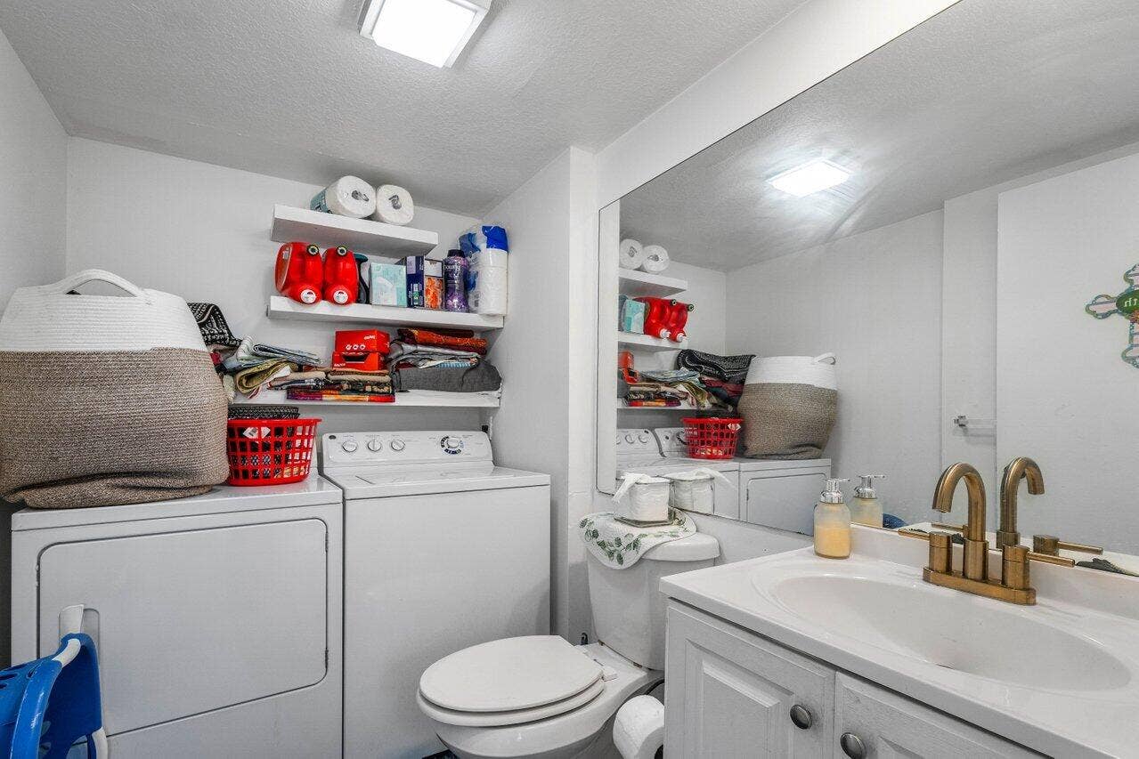 221 2ND Way, West Palm Beach, FL 33407 023-2212ndWay-WestPalmBeach-FL-33407-SMA