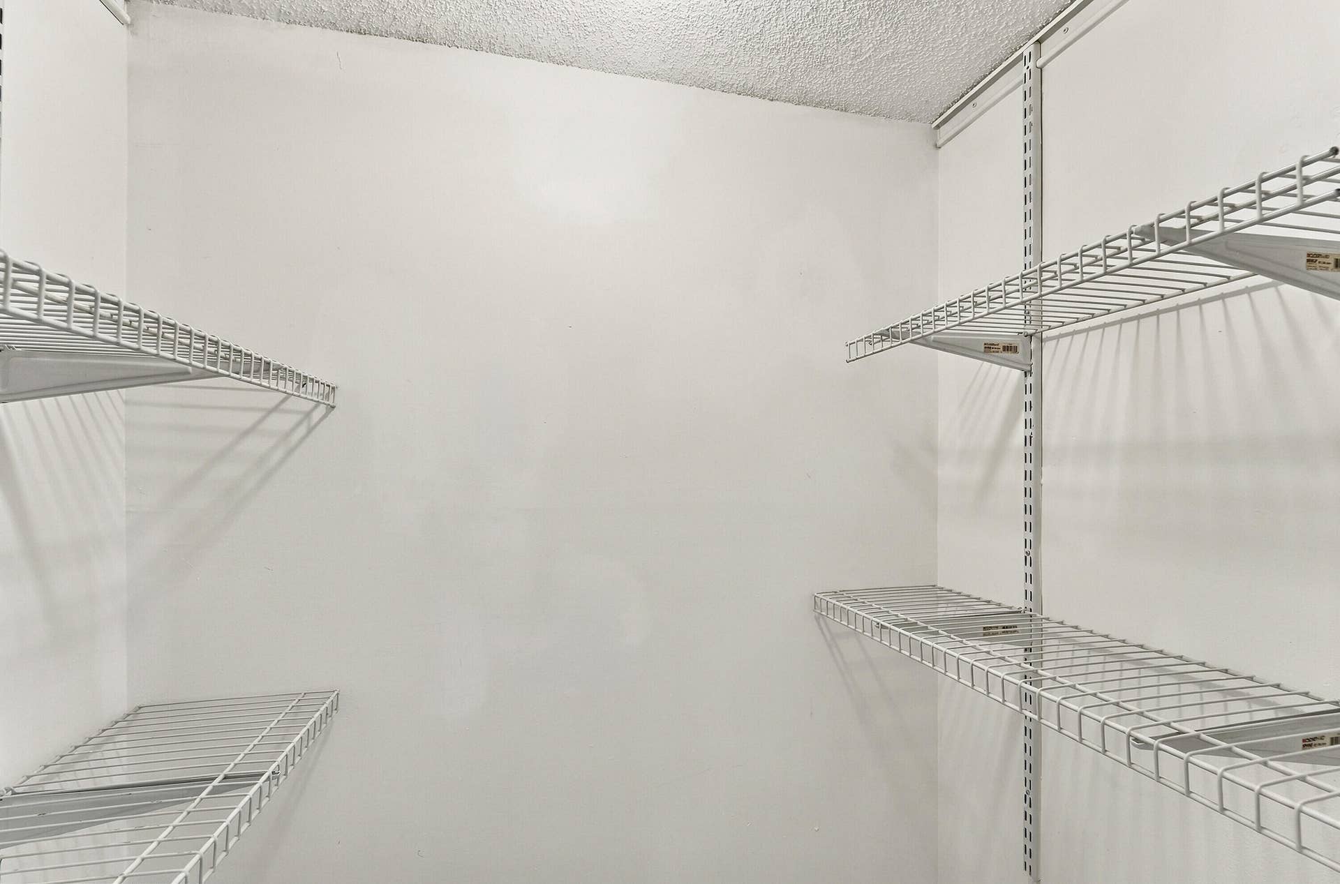 2907 NE 8TH Terrace, #201, Oakland Park, FL 33334 17_dsc07899