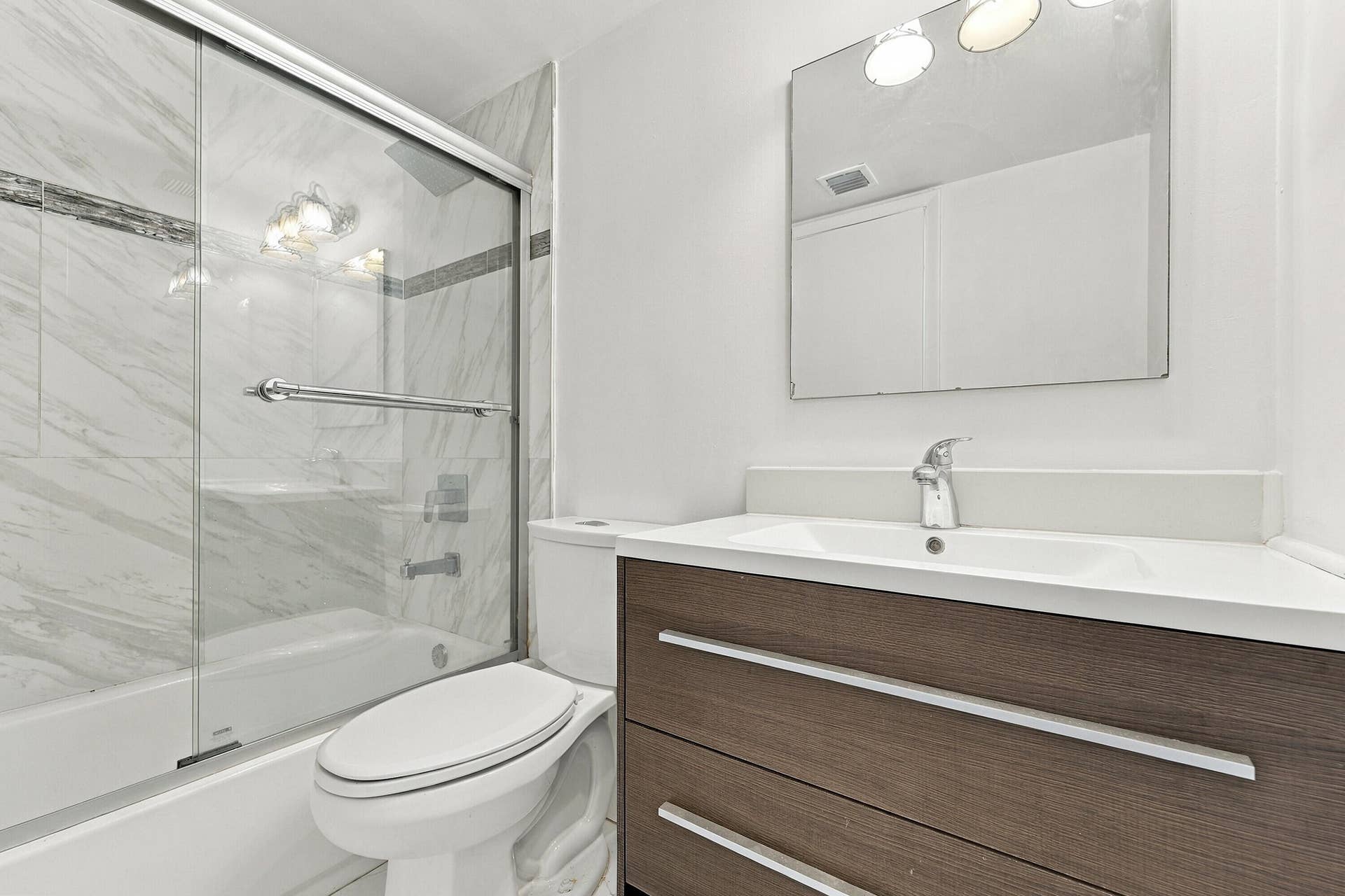 2907 NE 8TH Terrace, #201, Oakland Park, FL 33334 16_dsc07904