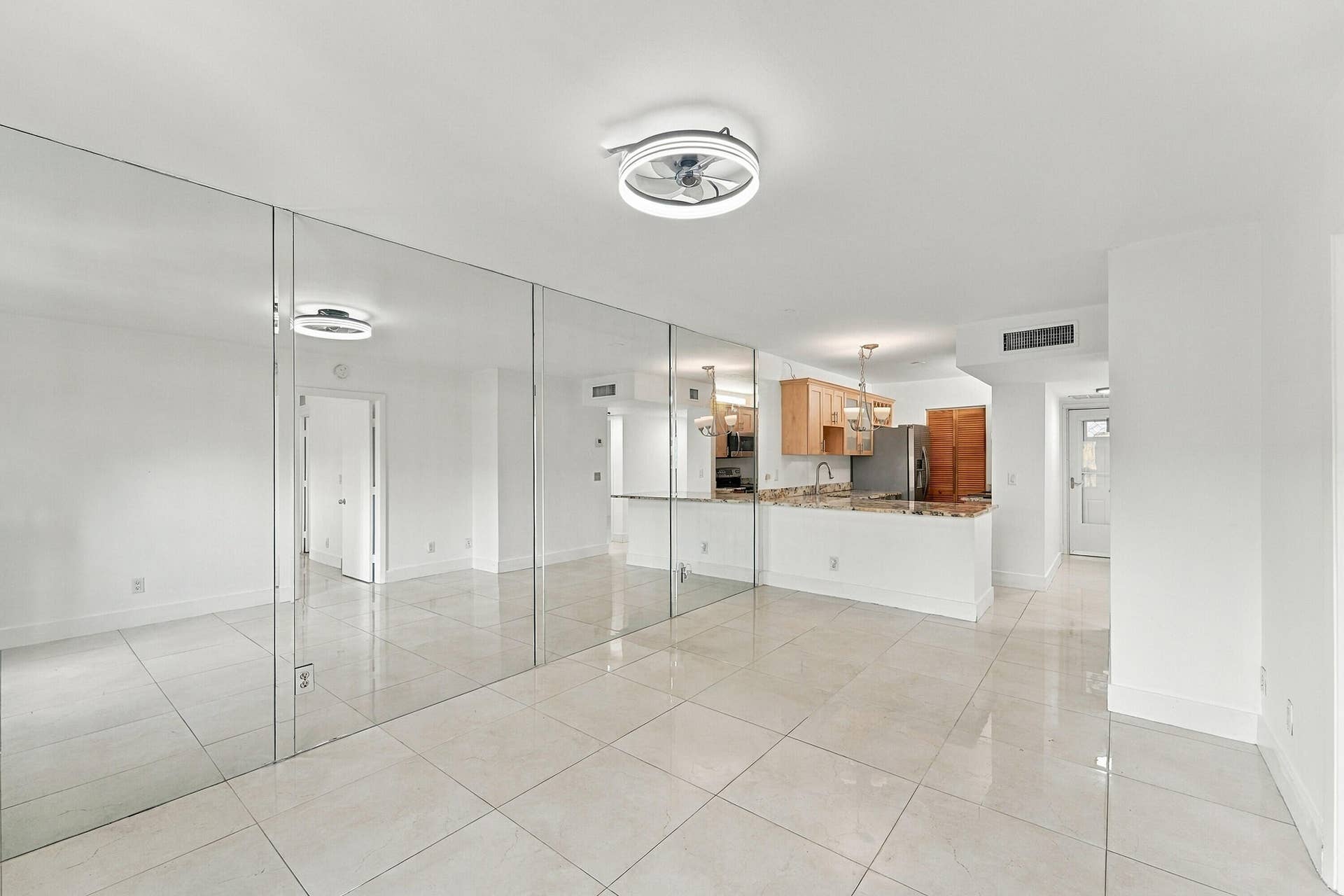 2907 NE 8TH Terrace, #201, Oakland Park, FL 33334 08_dsc07939