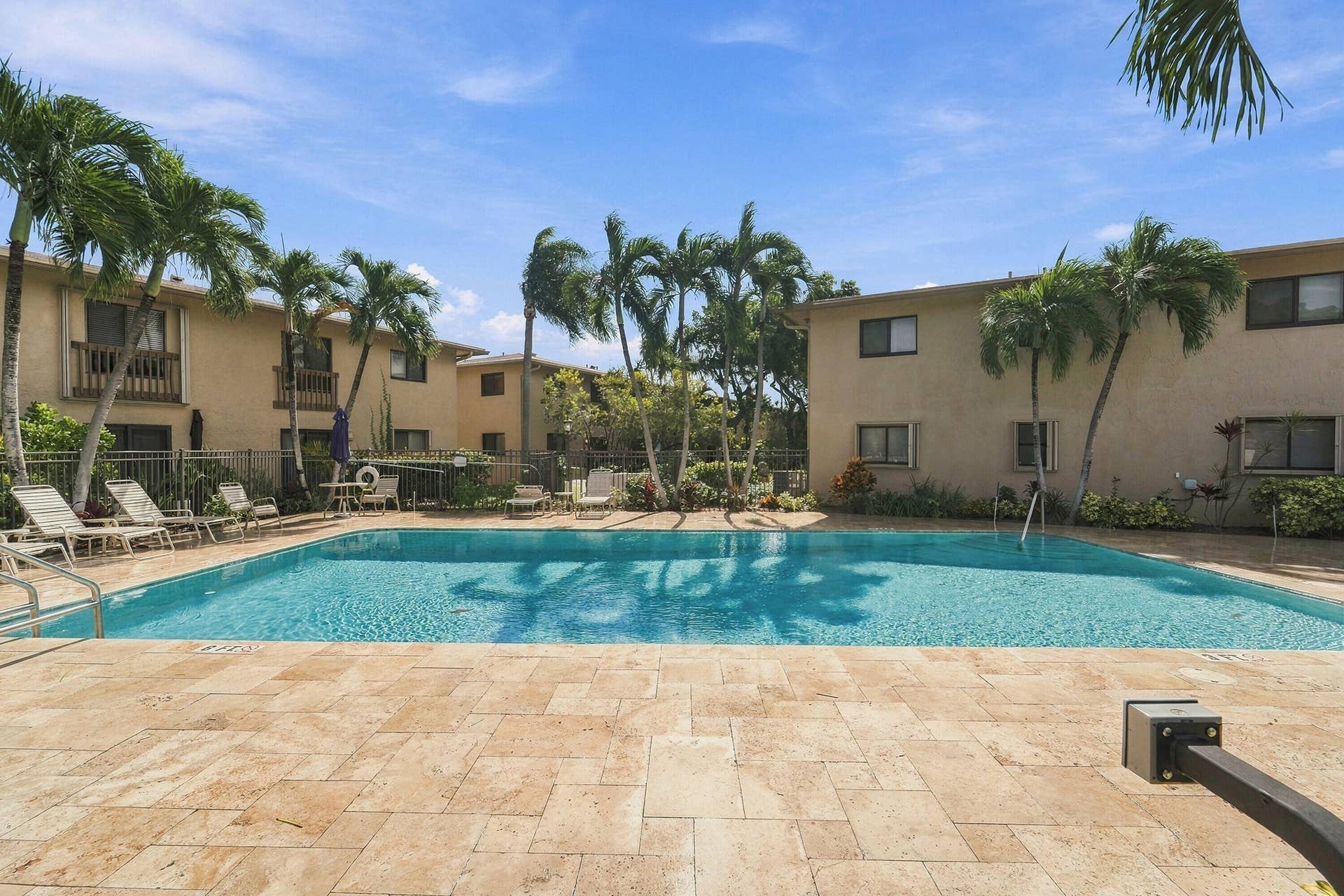 2907 NE 8TH Terrace, #201, Oakland Park, FL 33334 25_dsc07870