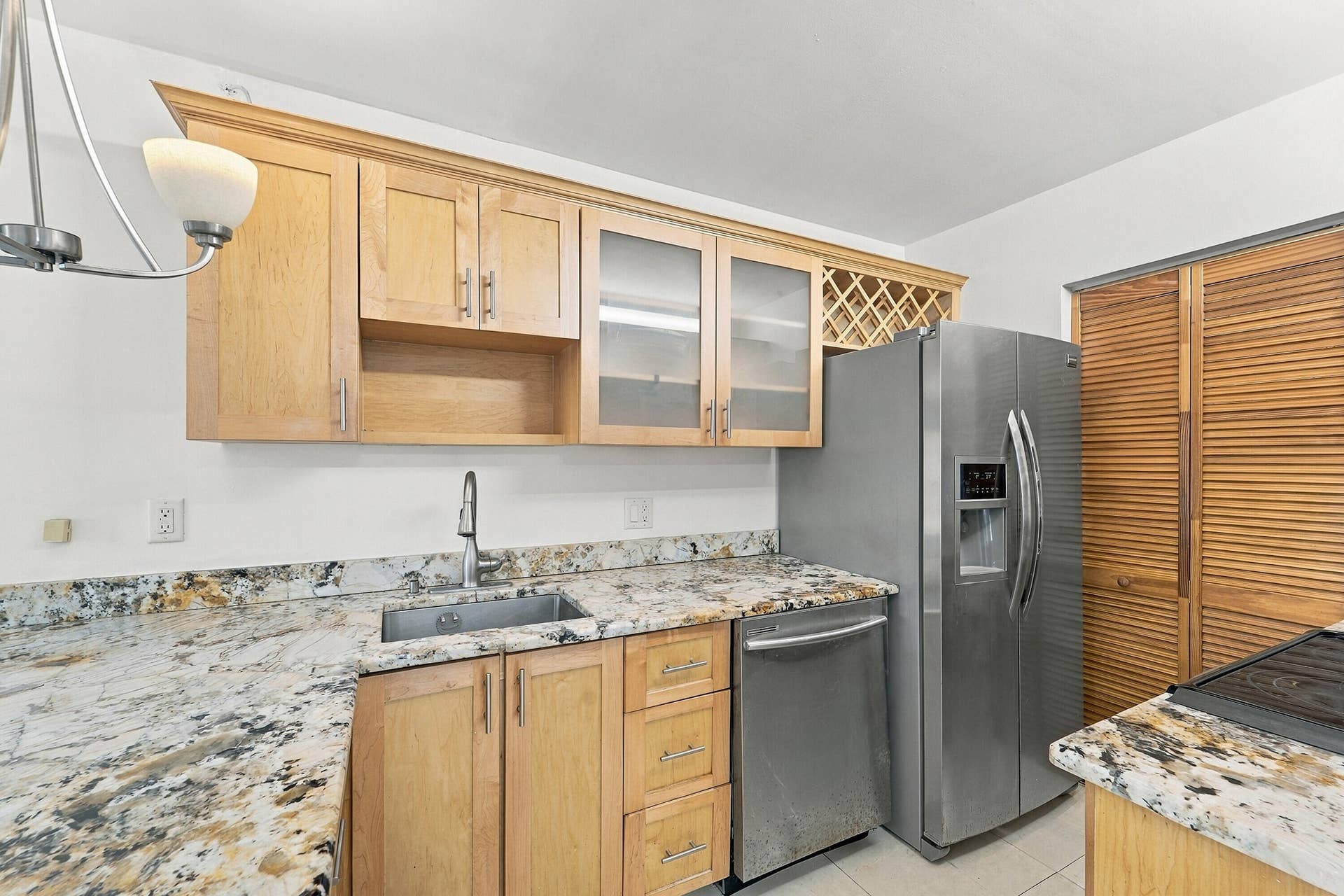 2907 NE 8TH Terrace, #201, Oakland Park, FL 33334 09_dsc07909
