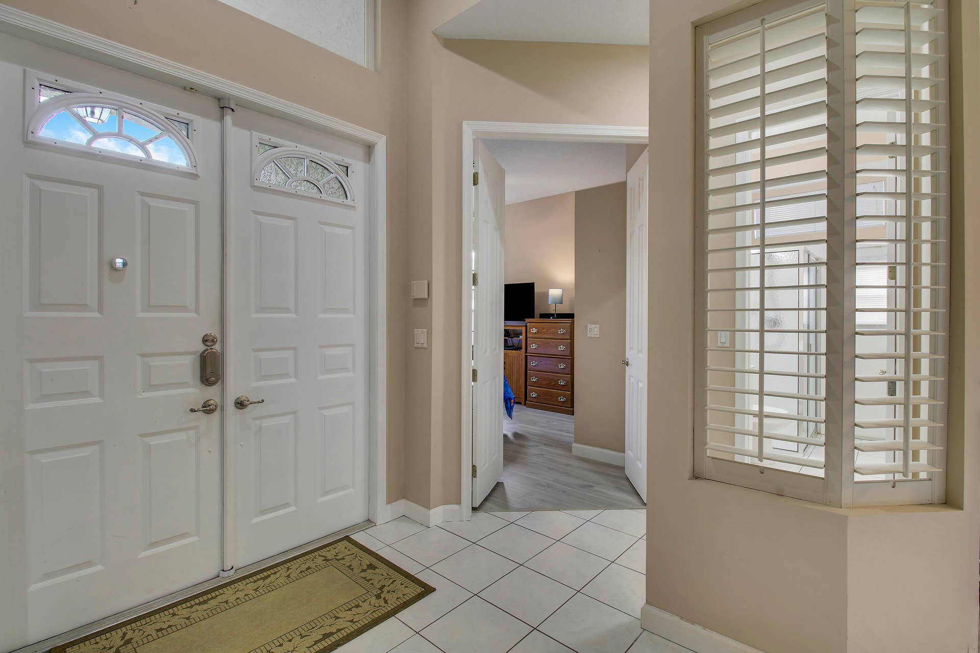 636 SW Lake Charles Circle, Port St Lucie, FL 34986 Entryway