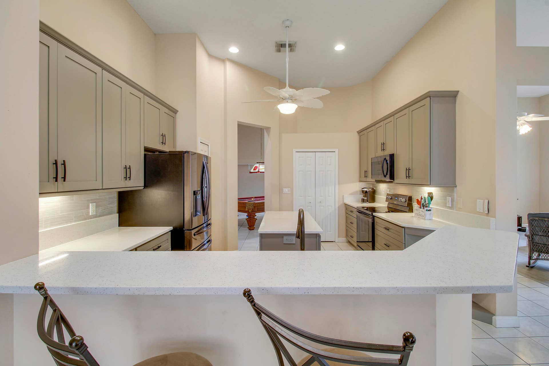 636 SW Lake Charles Circle, Port St Lucie, FL 34986 Kitchen