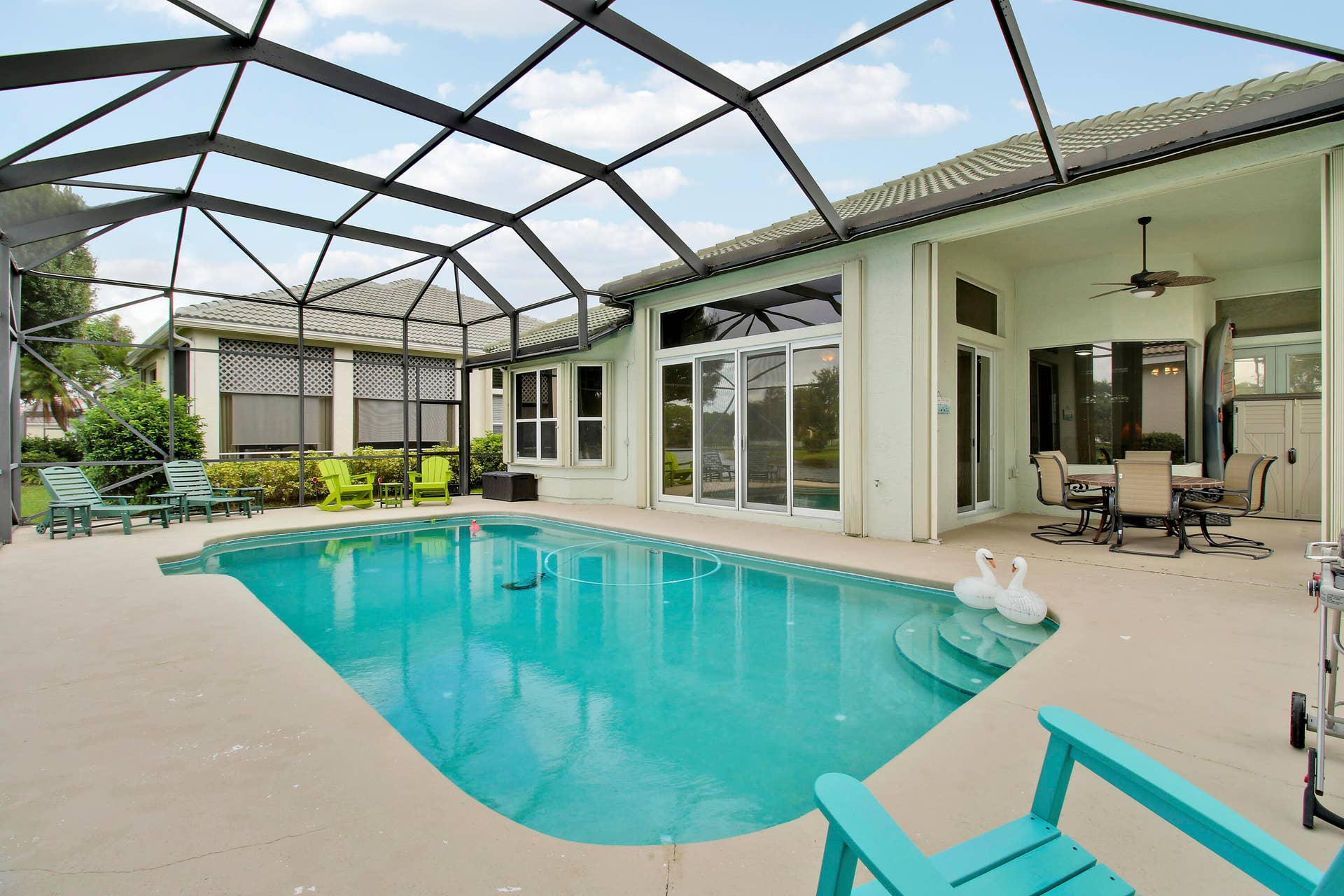 636 SW Lake Charles Circle, Port St Lucie, FL 34986 Pool/Lanai