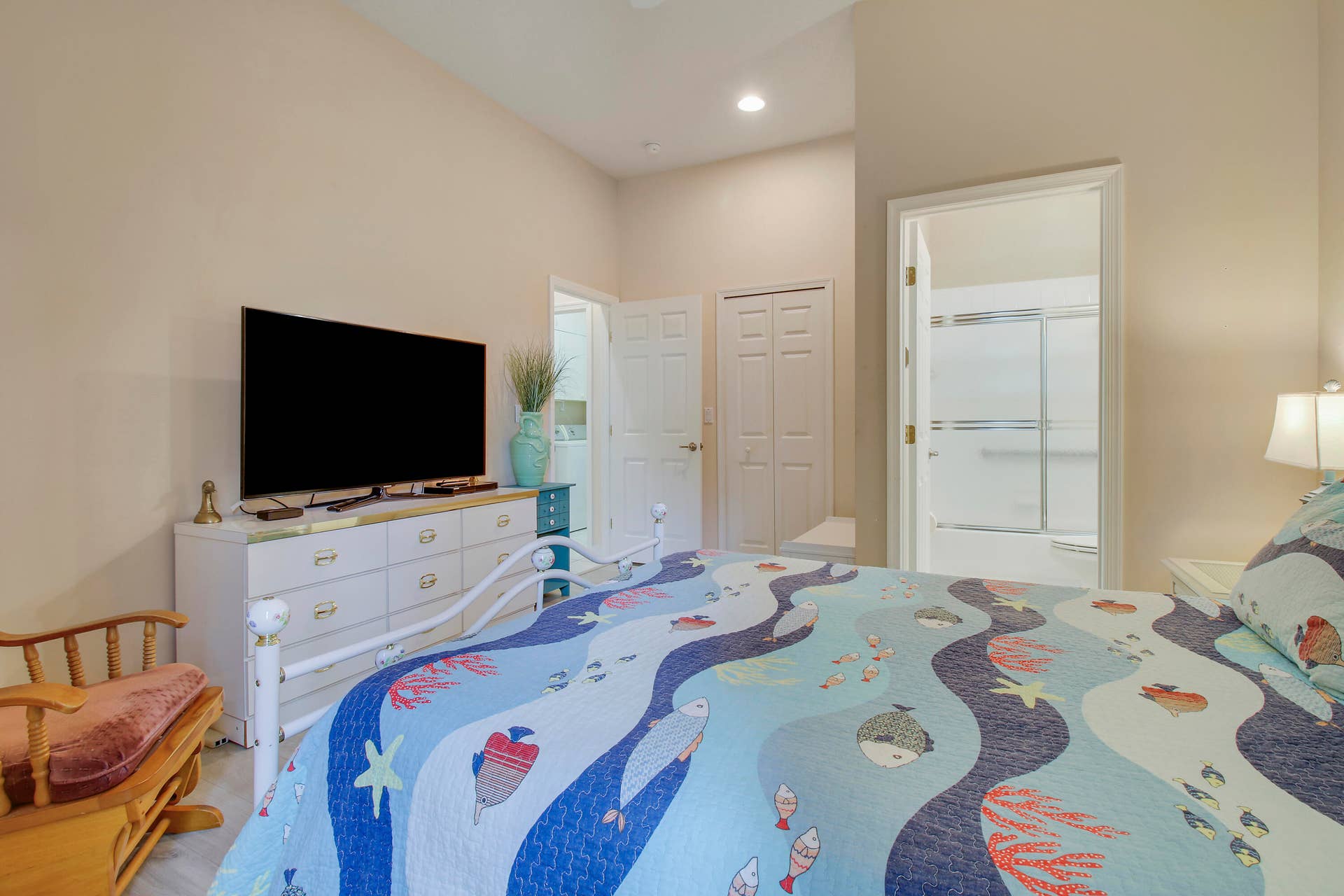 636 SW Lake Charles Circle, Port St Lucie, FL 34986 En-suite 2