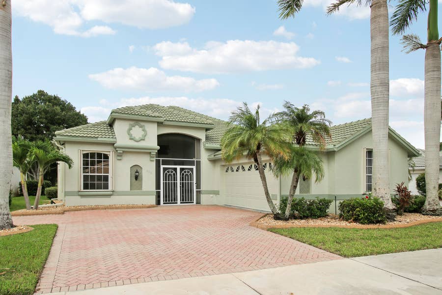 Property photo for 636 SW Lake Charles Circle, Port St Lucie, FL