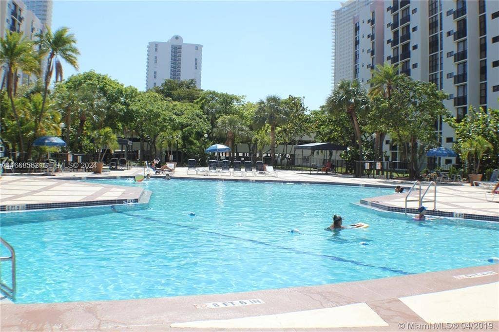 17011 N BAY Road, #919, Sunny Isles Beach, Sunny Isles Beach, FL 33160 GetMedia - 2026-10-30T184426.874