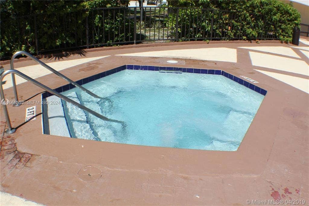 17011 N BAY Road, #919, Sunny Isles Beach, Sunny Isles Beach, FL 33160 GetMedia - 2026-10-30T184431.281