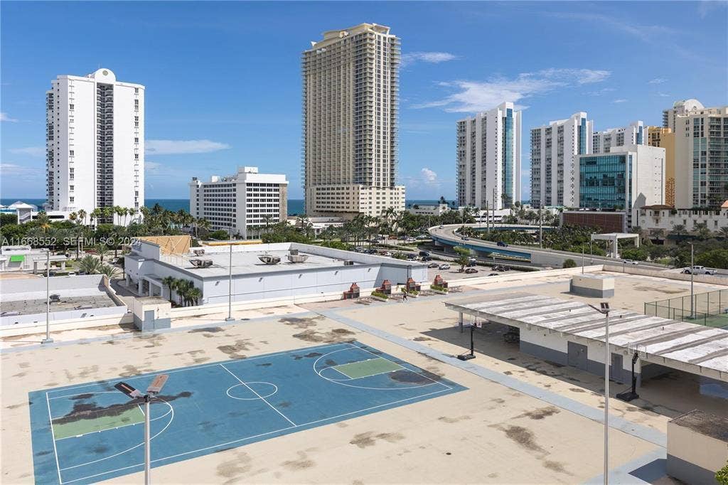 17011 N BAY Road, #919, Sunny Isles Beach, Sunny Isles Beach, FL 33160 GetMedia - 2026-10-30T184422.987