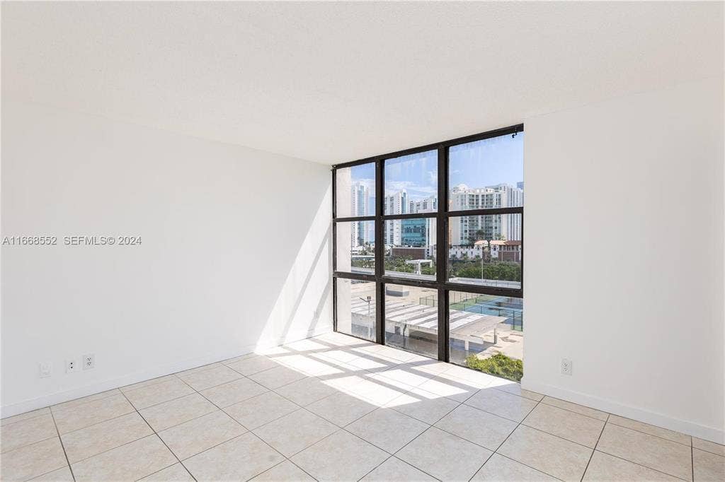 17011 N BAY Road, #919, Sunny Isles Beach, Sunny Isles Beach, FL 33160 GetMedia-2026-10-30T184331.168