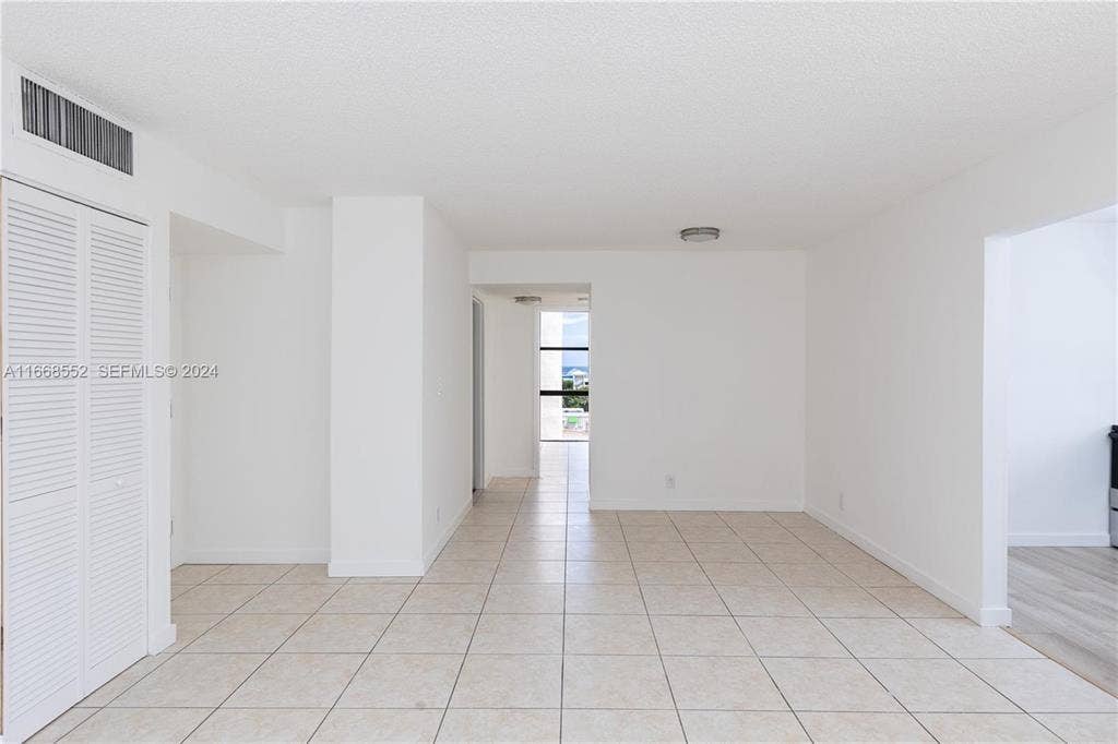 17011 N BAY Road, #919, Sunny Isles Beach, Sunny Isles Beach, FL 33160 GetMedia-2026-10-30T184312.577