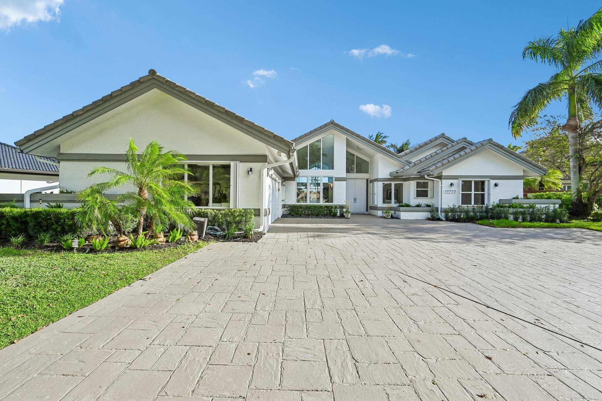 1-web-or-mls-Kirkaldy Ln-S2910-001