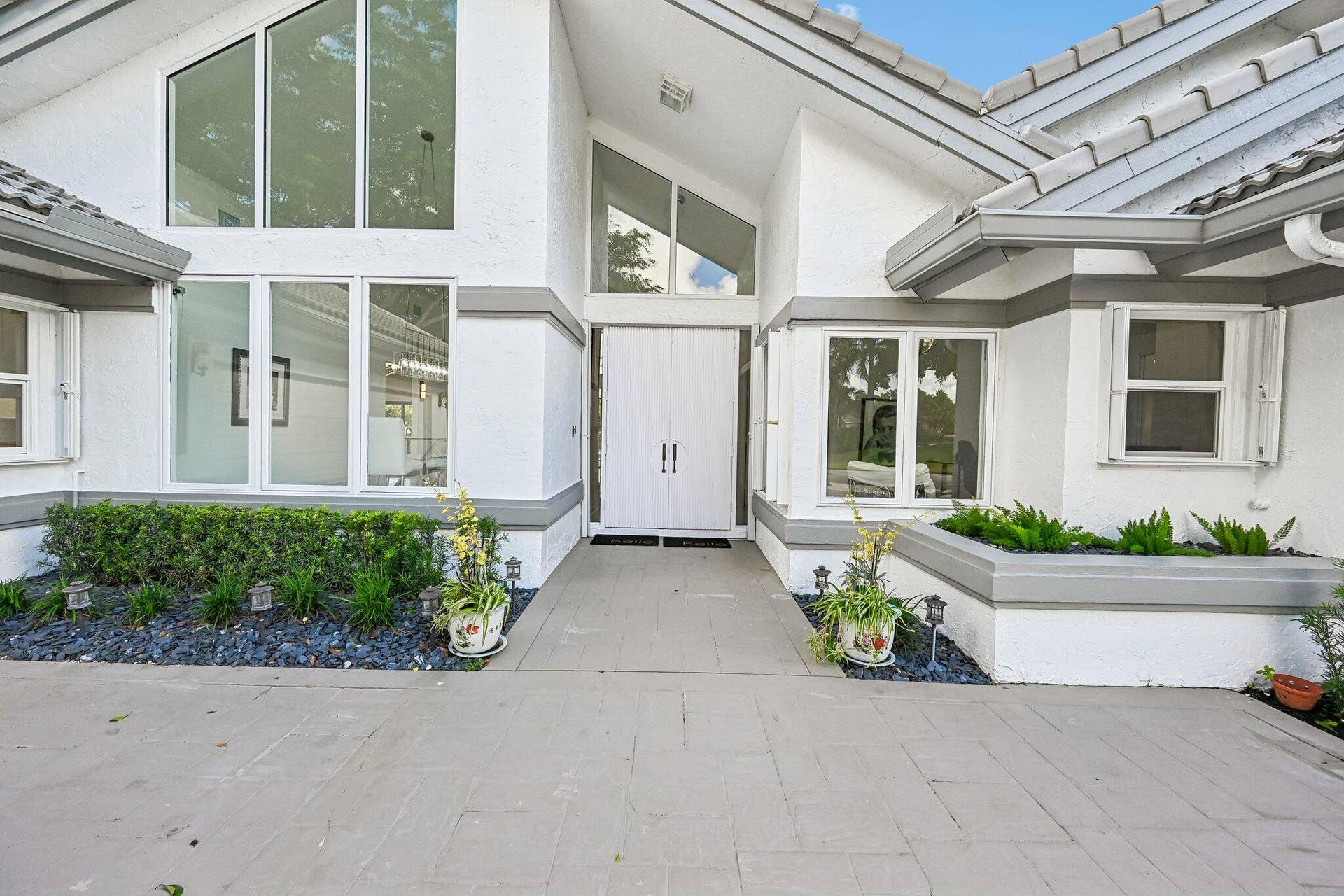 6-web-or-mls-Kirkaldy Ln-S2910-006