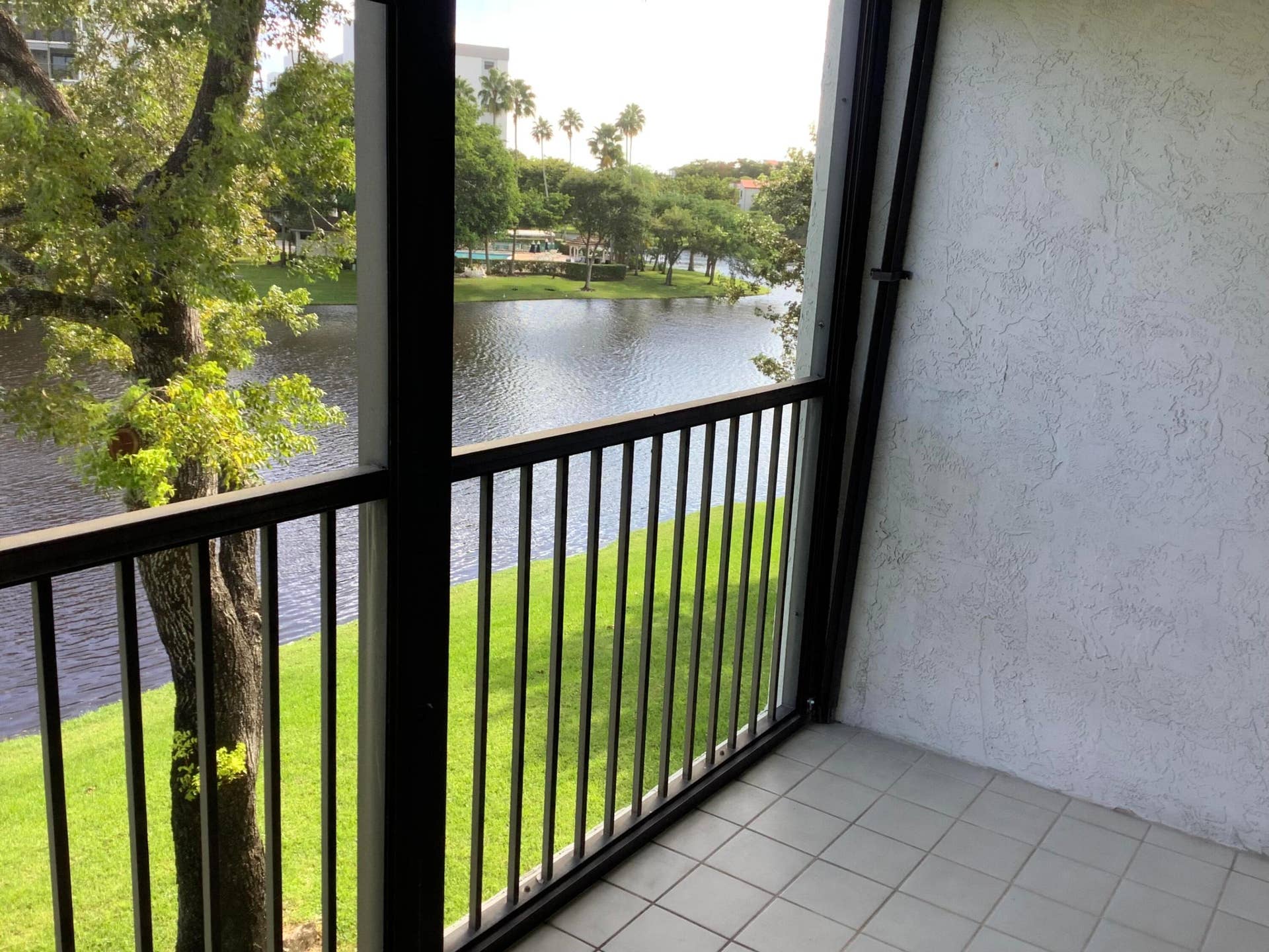 2228 N CYPRESS BEND Drive, #307, Pompano Beach, FL 33069 IMG_6022