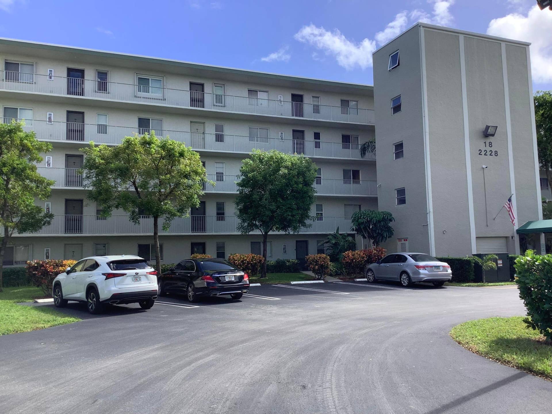 2228 N CYPRESS BEND Drive, #307, Pompano Beach, FL 33069 IMG_5997