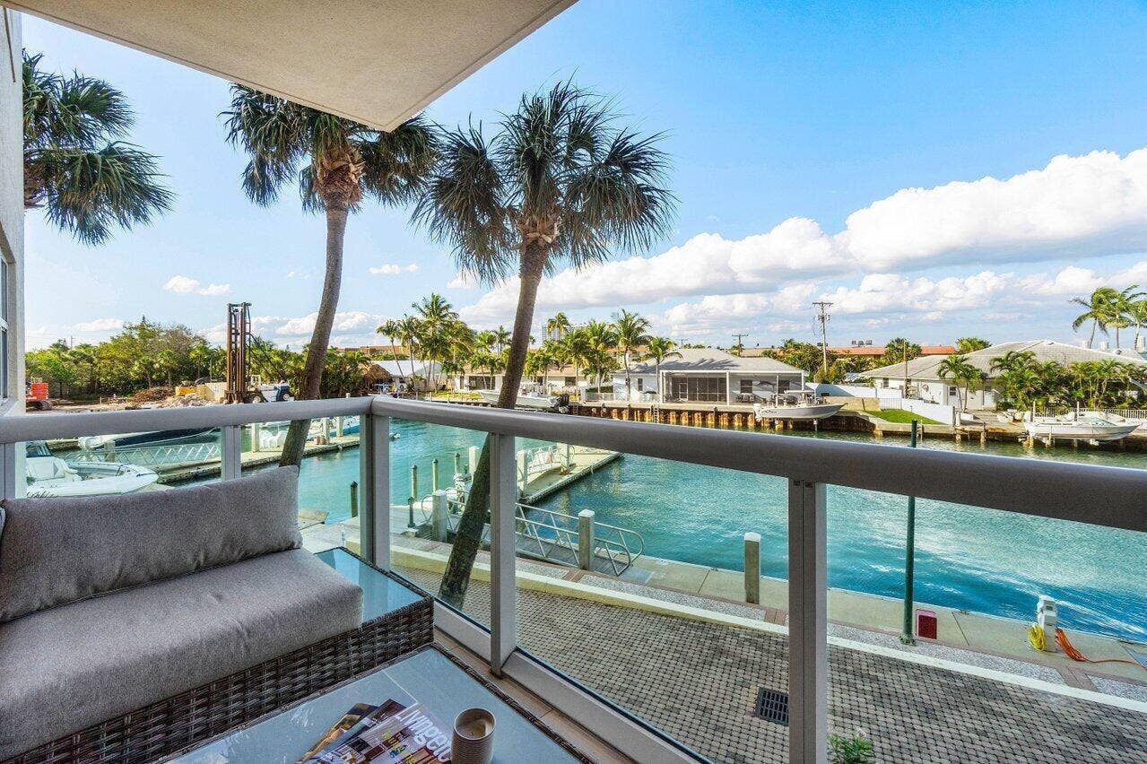 2650 Lake Shore Drive, #201, West Palm Beach, FL 33404 028-2640LakeShoreDrive-RivieraBeach-FL-3