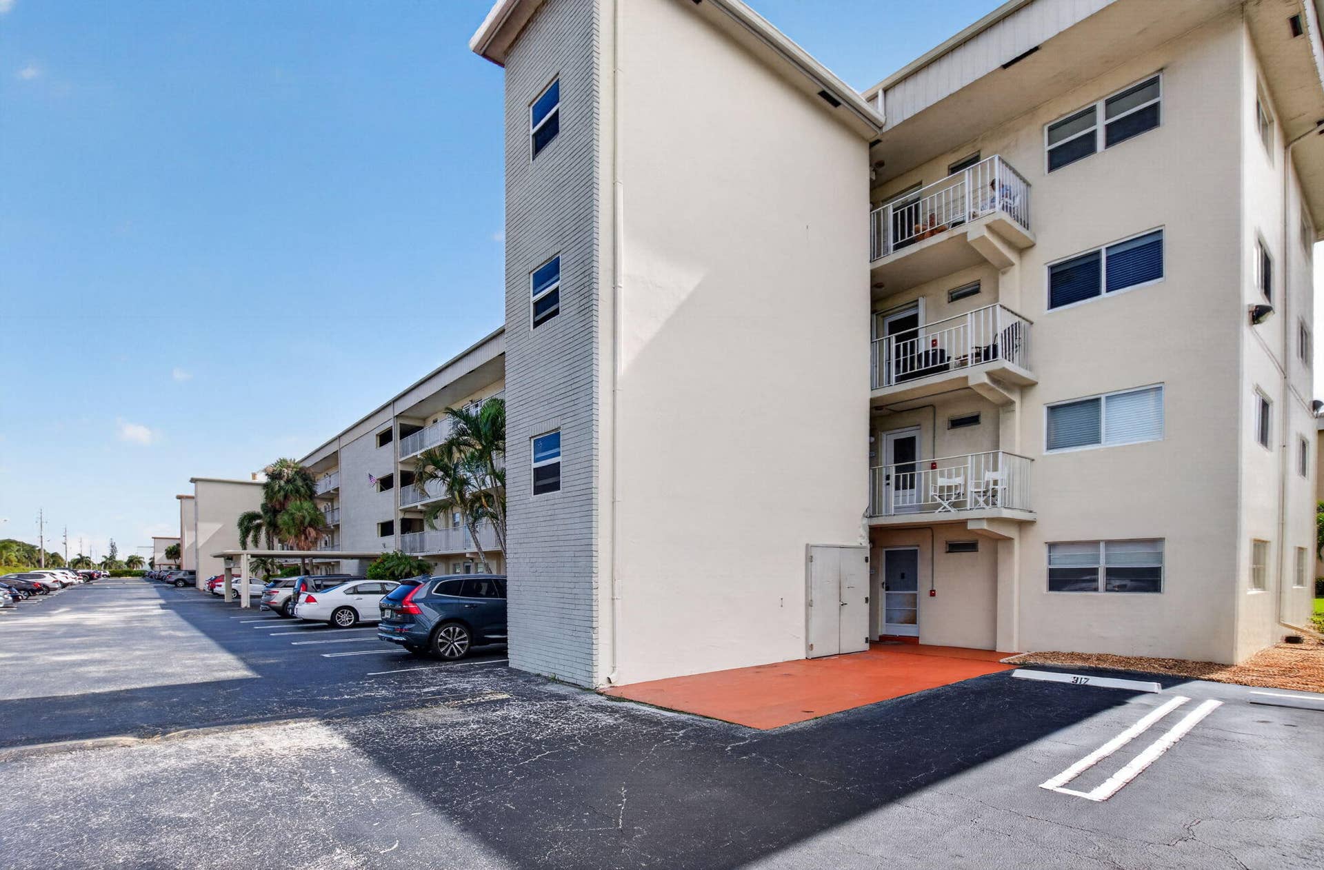 3rd Floor Corner Unit