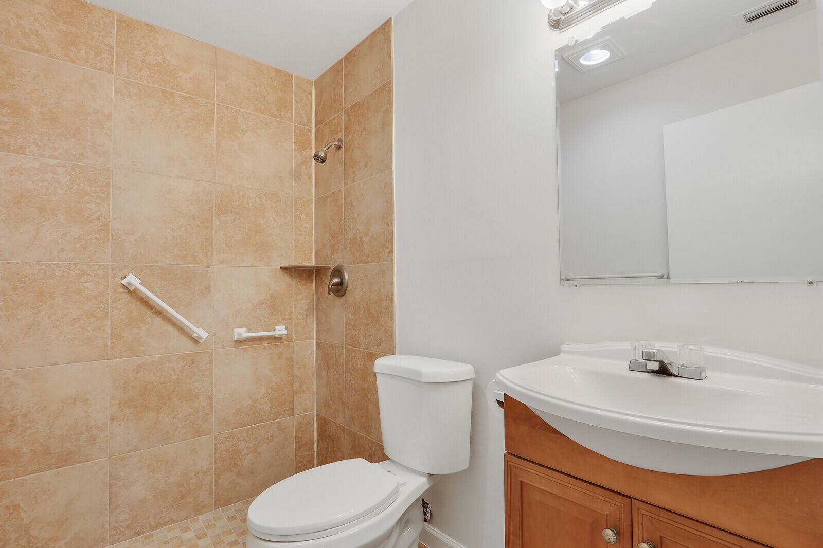 5806 SE Wilsie Drive, Stuart, FL 34997 07_IMG_7415_mls