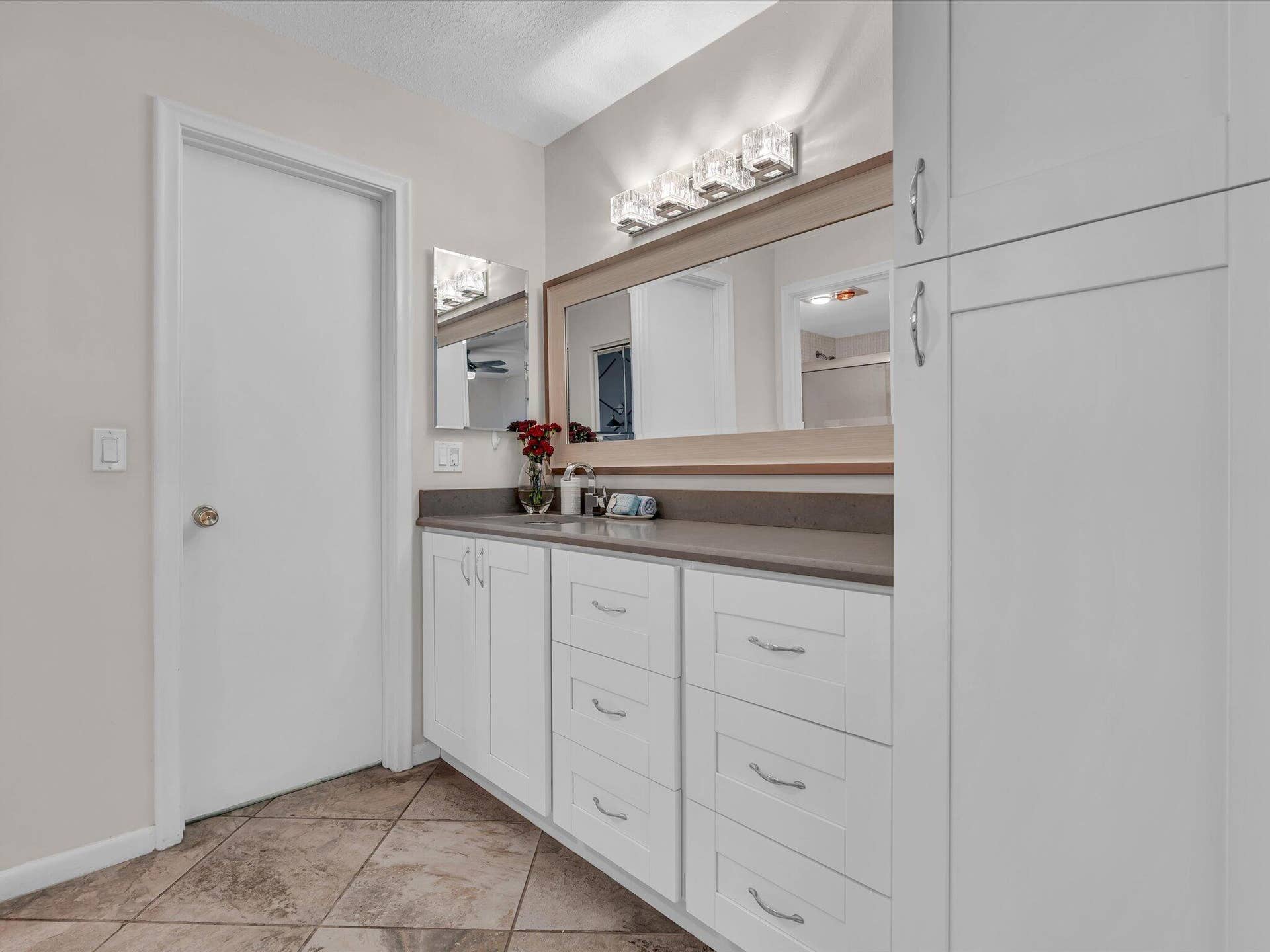 1151 CALAMONDIN Terrace, #103, Delray Beach, FL 33445 Ample Vanity Storage