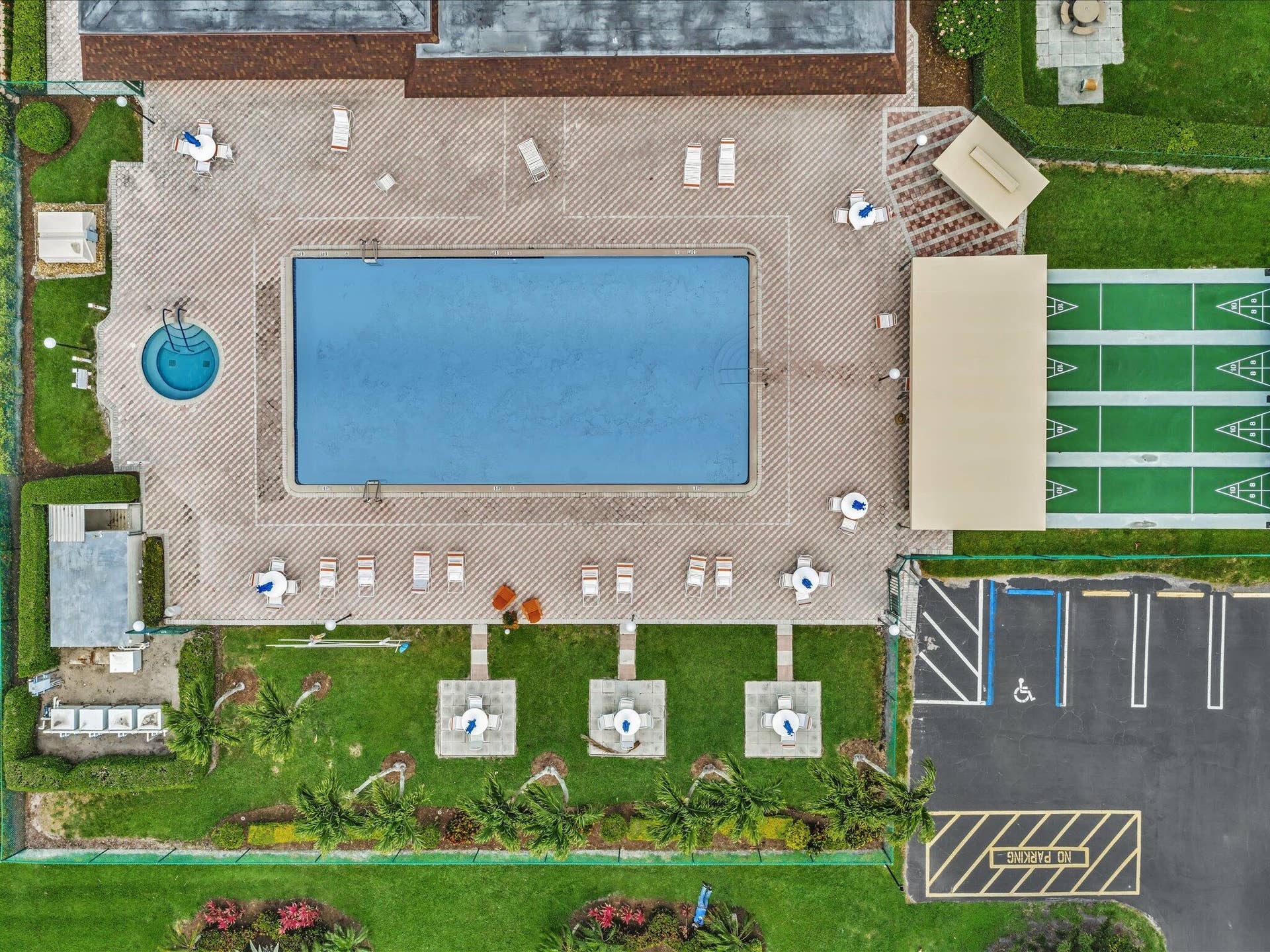 1151 CALAMONDIN Terrace, #103, Delray Beach, FL 33445 Pool Spa