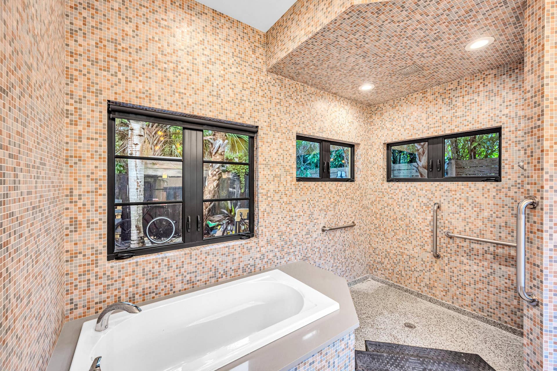 729 NE 19TH Avenue, Fort Lauderdale, FL 33304 729 NE 19TH AVE-42