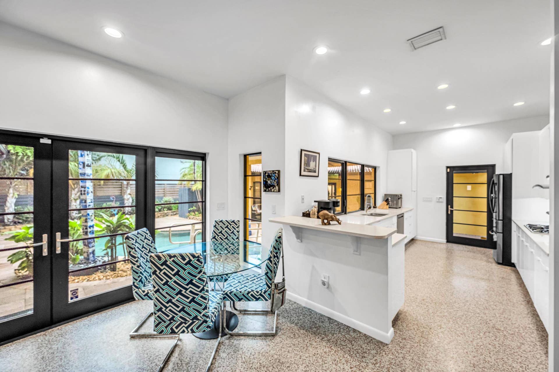 729 NE 19TH Avenue, Fort Lauderdale, FL 33304 729 NE 19TH AVE-32