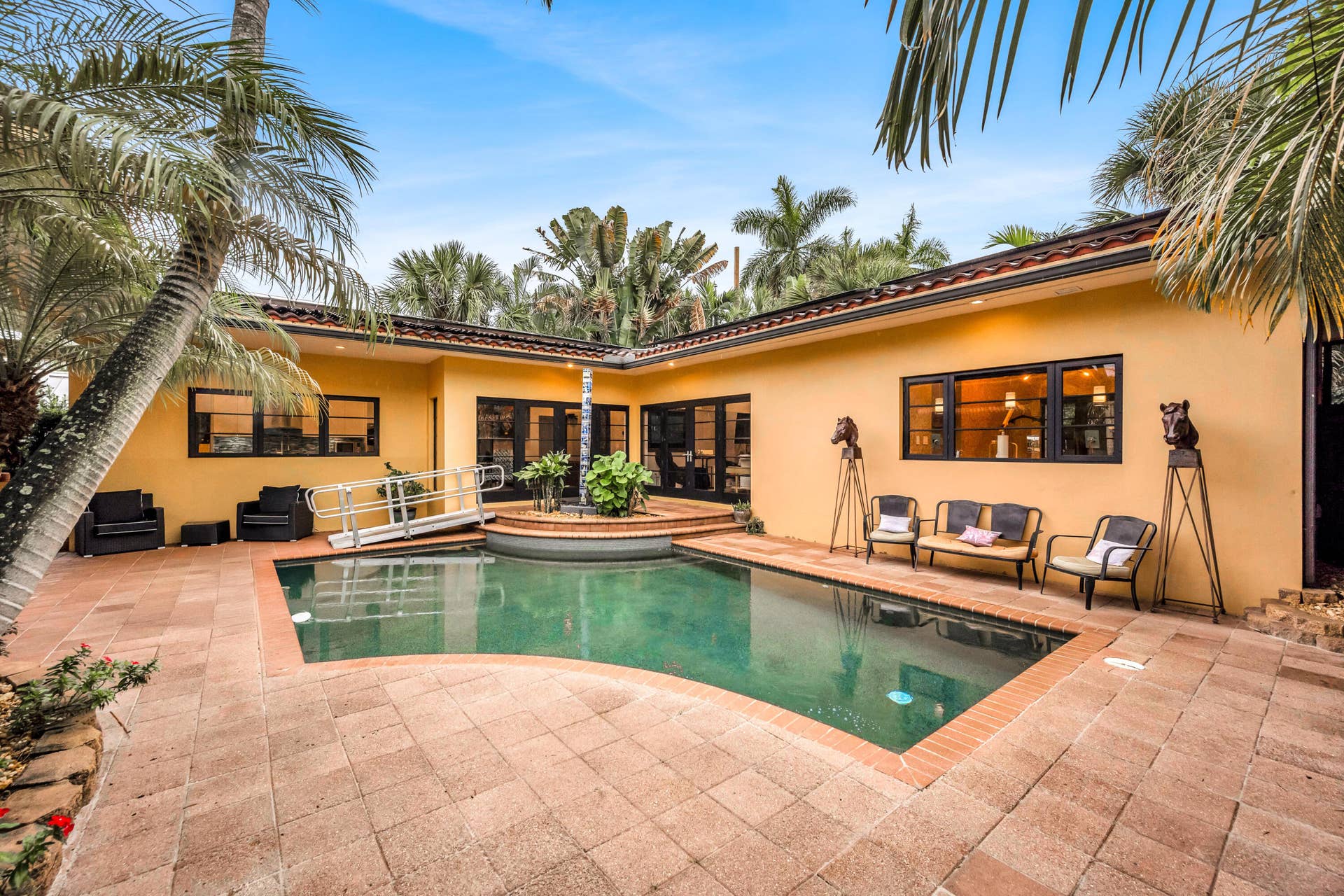 729 NE 19TH Avenue, Fort Lauderdale, FL 33304 729 NE 19TH AVE-25