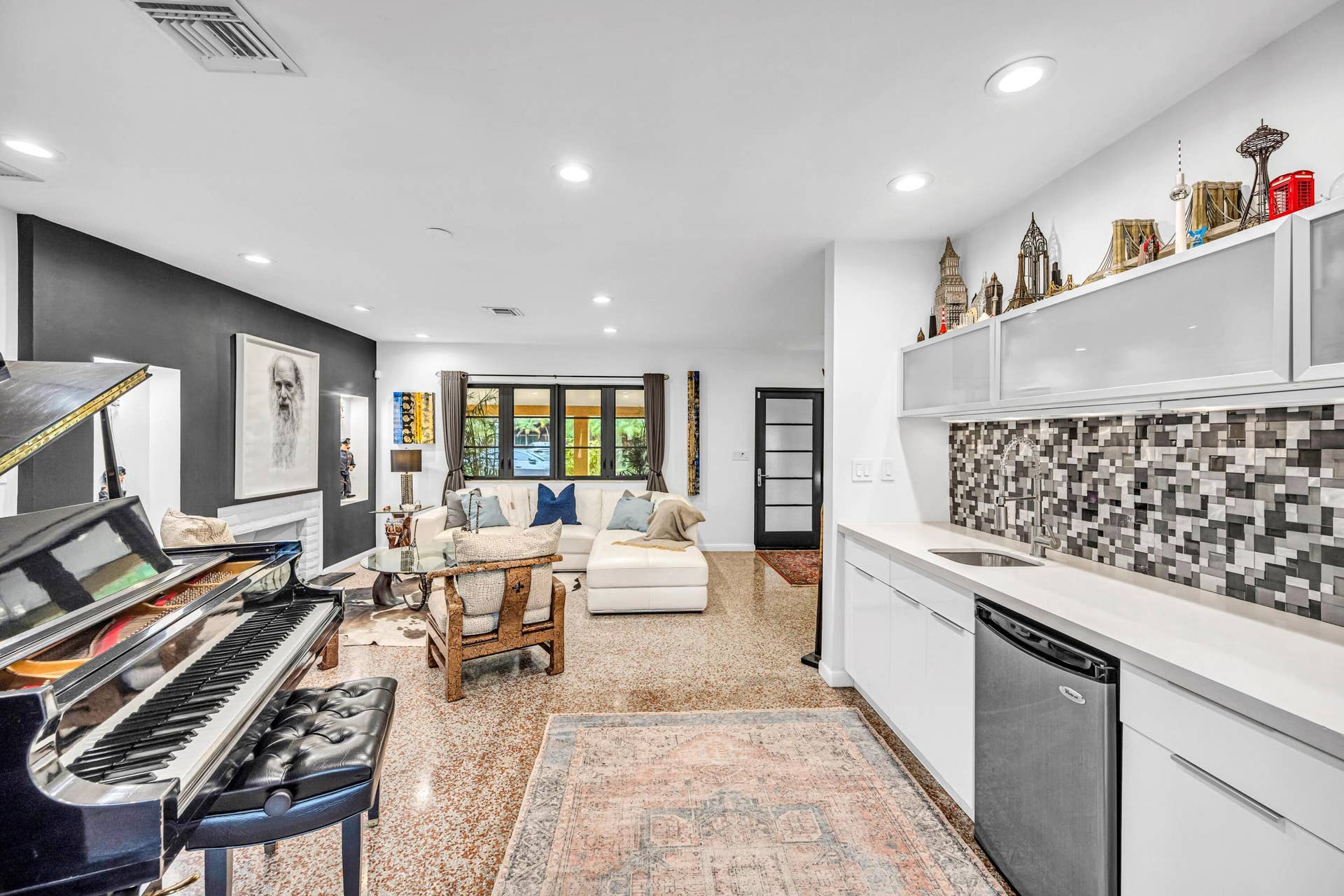 729 NE 19TH Avenue, Fort Lauderdale, FL 33304 729 NE 19TH AVE-18
