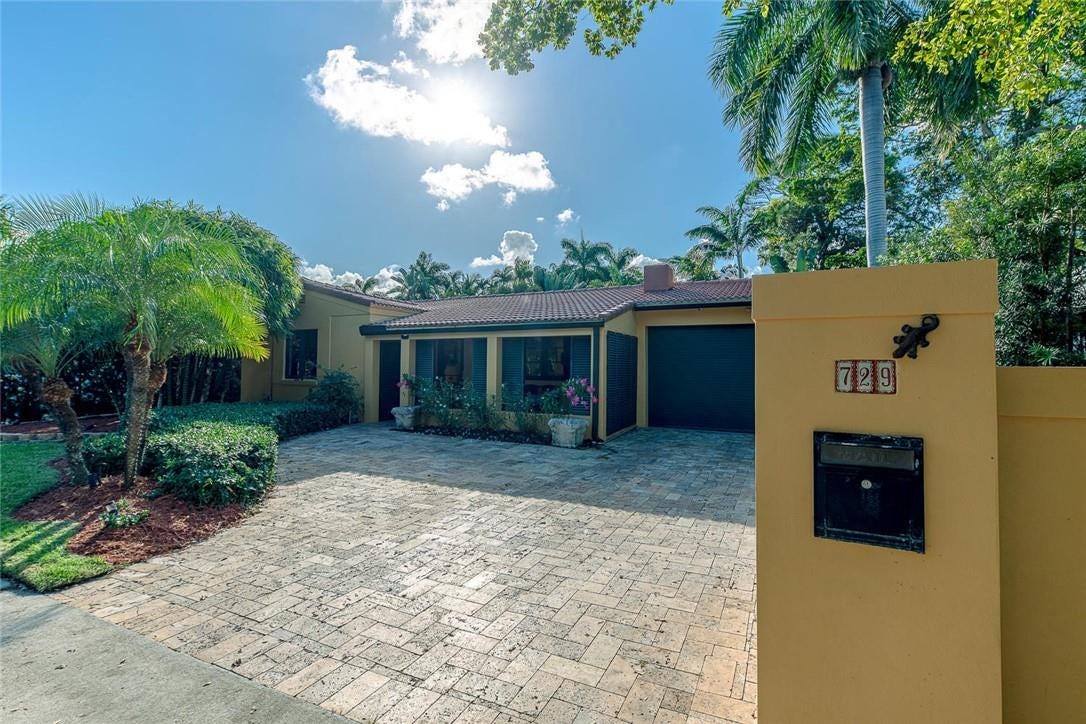 729 NE 19TH Avenue, Fort Lauderdale, FL 33304 Photo 9