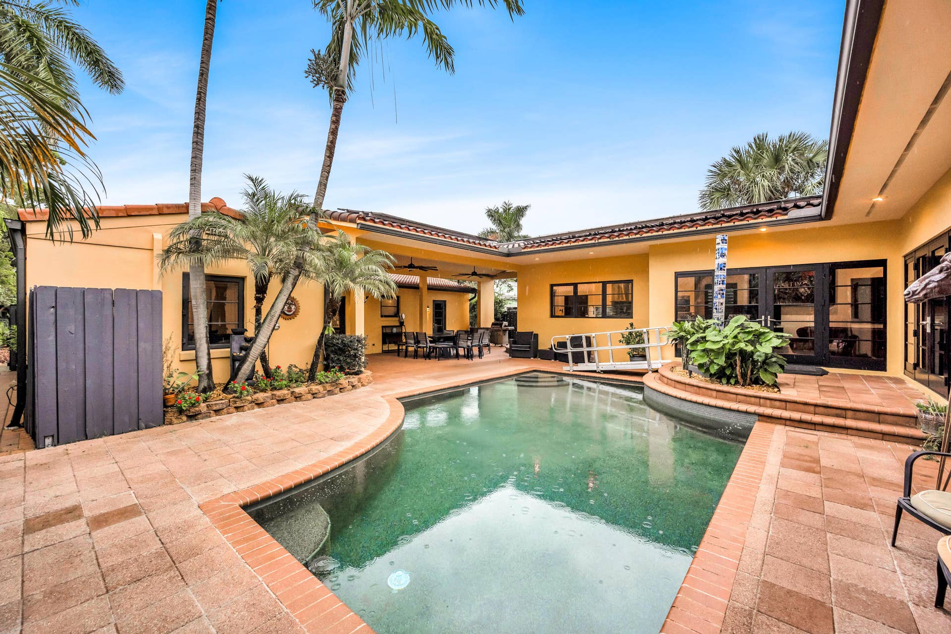 729 NE 19TH Avenue, Fort Lauderdale, FL 33304 729 NE 19TH AVE-23