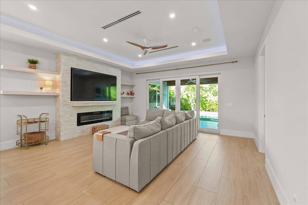 409 KENNEDY Street, Jupiter, FL 33458 34-DSC00069