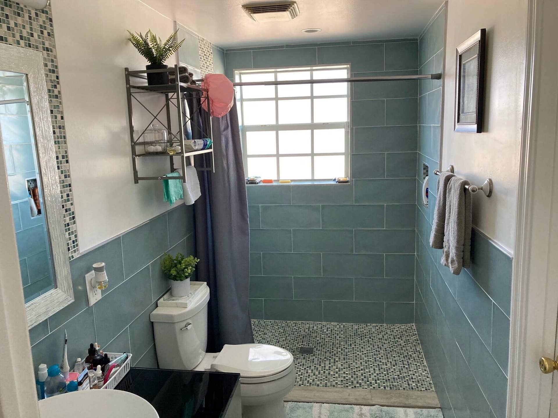 5690 Forest Hill Boulevard, West Palm Beach, West Palm Beach, FL 33415 bath