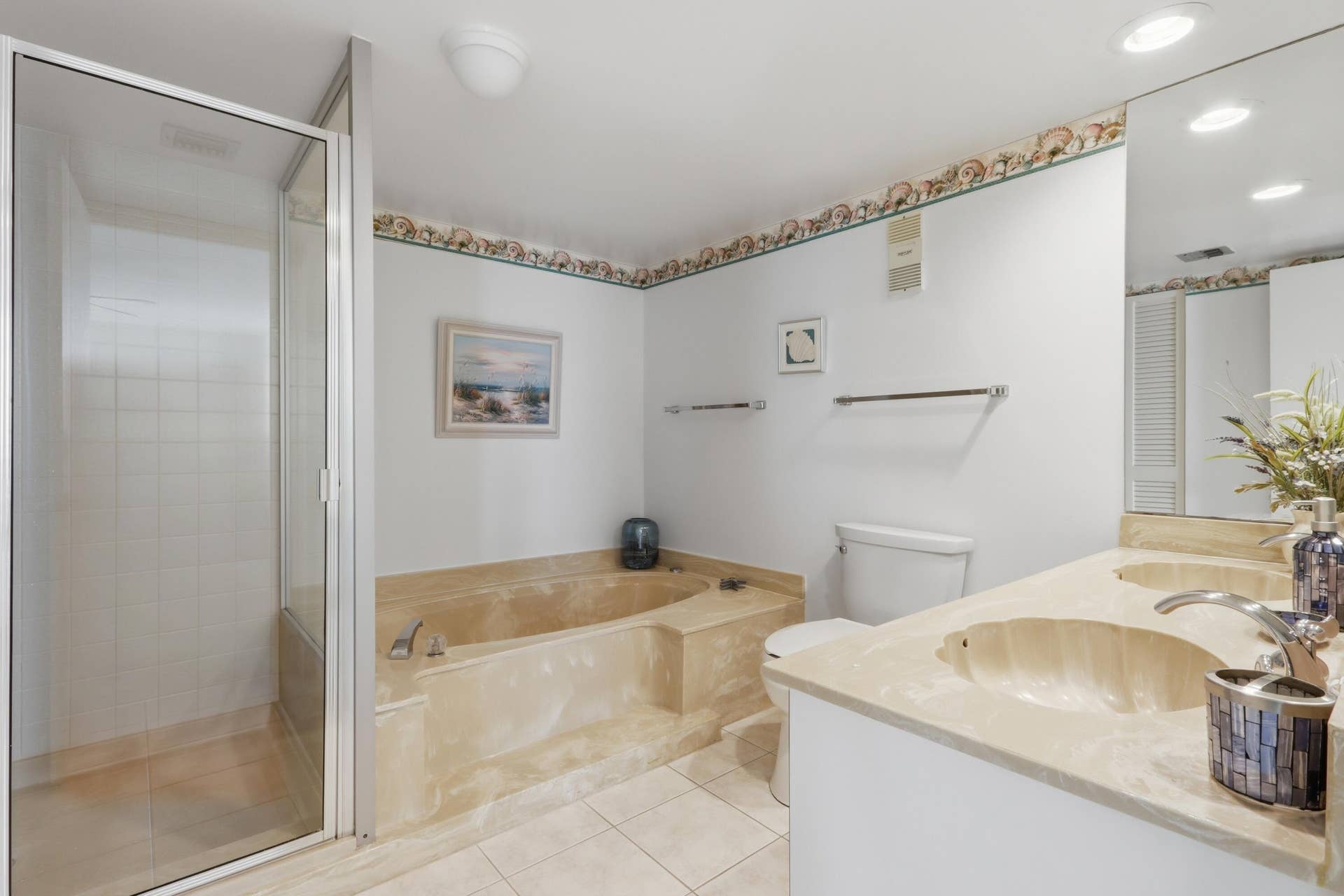 5510 N OCEAN Drive, #6B, Singer Island, FL 33404 Roman tub and walk in shower