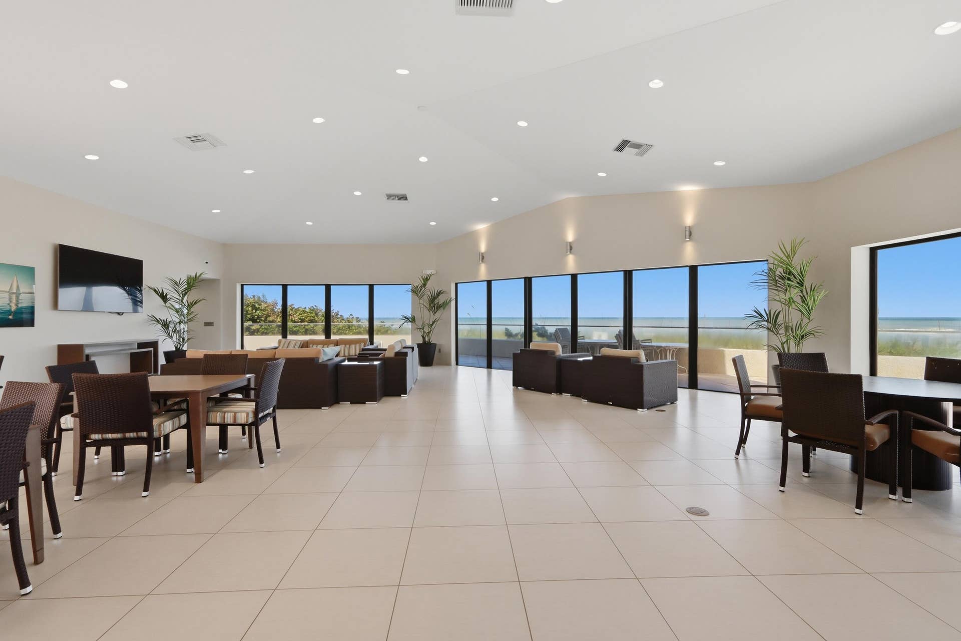 5510 N OCEAN Drive, #6B, Singer Island, FL 33404 club room