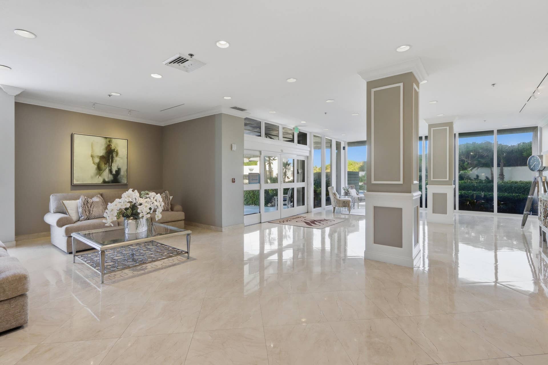 5510 N OCEAN Drive, #6B, Singer Island, FL 33404 lobby