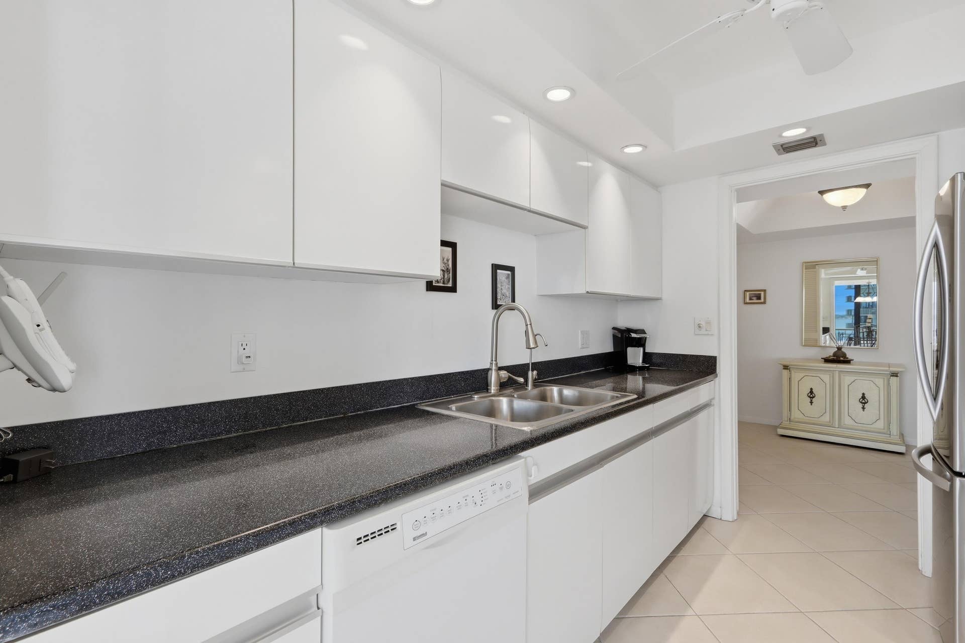 5510 N OCEAN Drive, #6B, Singer Island, FL 33404 kitchen