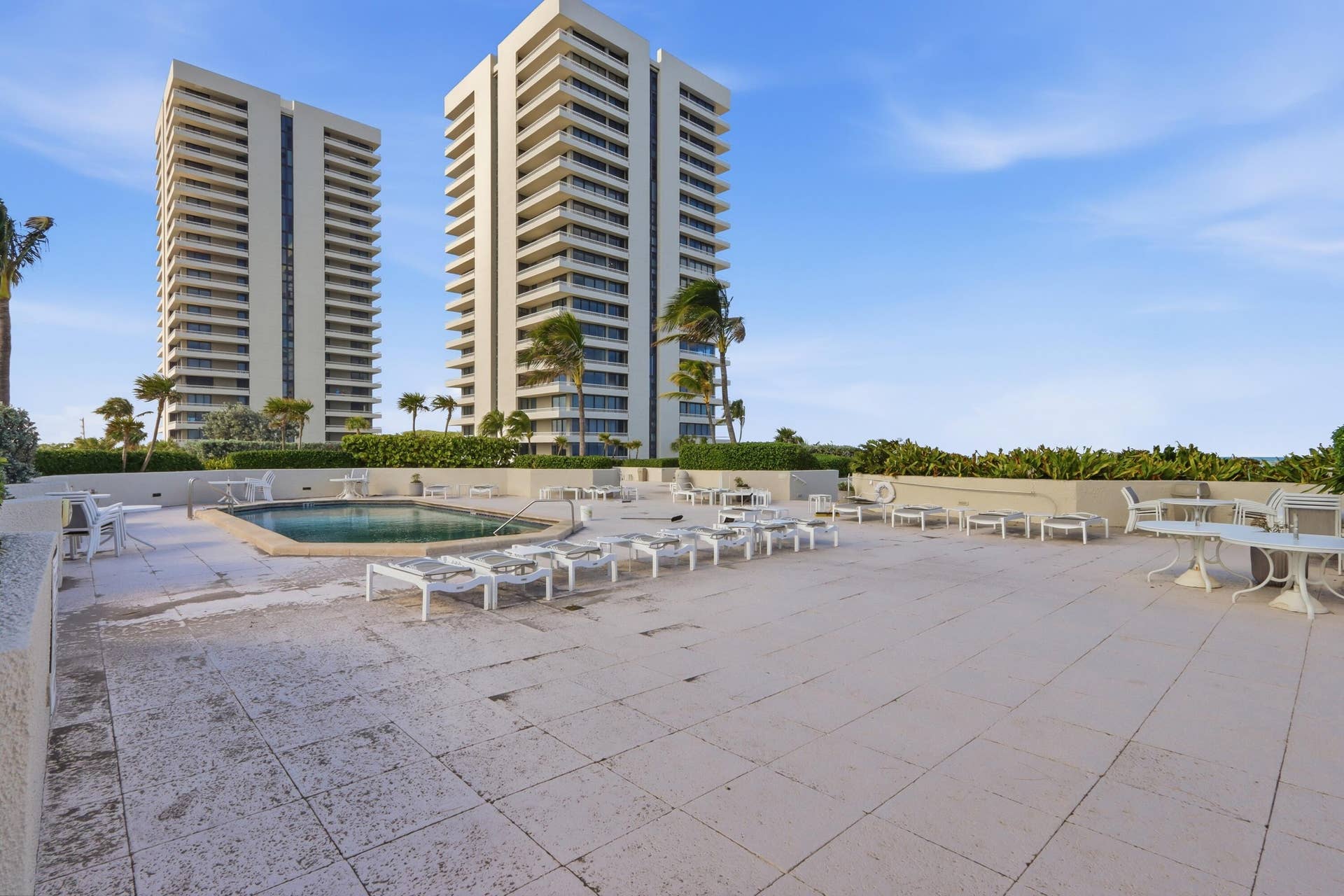 5510 N OCEAN Drive, #6B, Singer Island, FL 33404 pool
