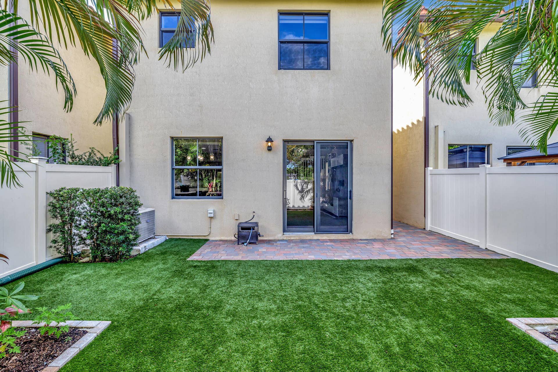 4729 NW 59th Street, Tamarac, FL 33319 41-web-or-mls-3W7A0541