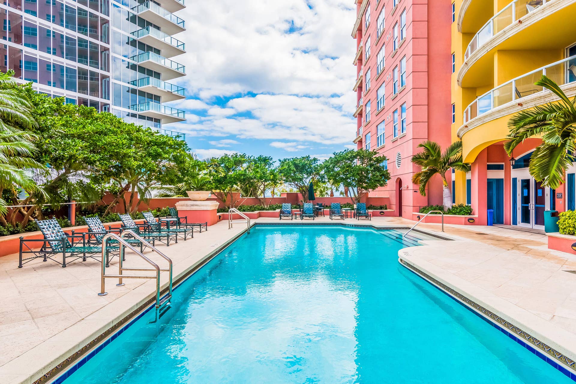 2100 N OCEAN Boulevard, #6C, Fort Lauderdale, FL 33305 _0069_21_Common Areas