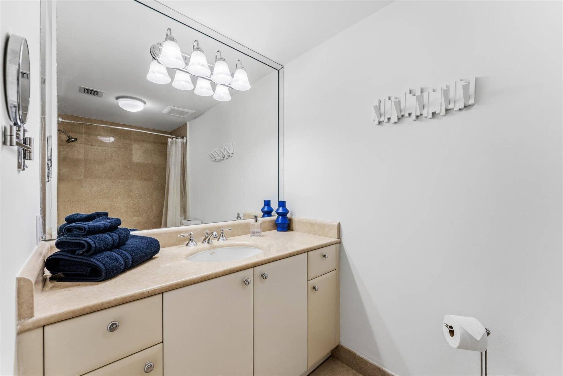 2100 N OCEAN Boulevard, #6C, Fort Lauderdale, FL 33305 27-27