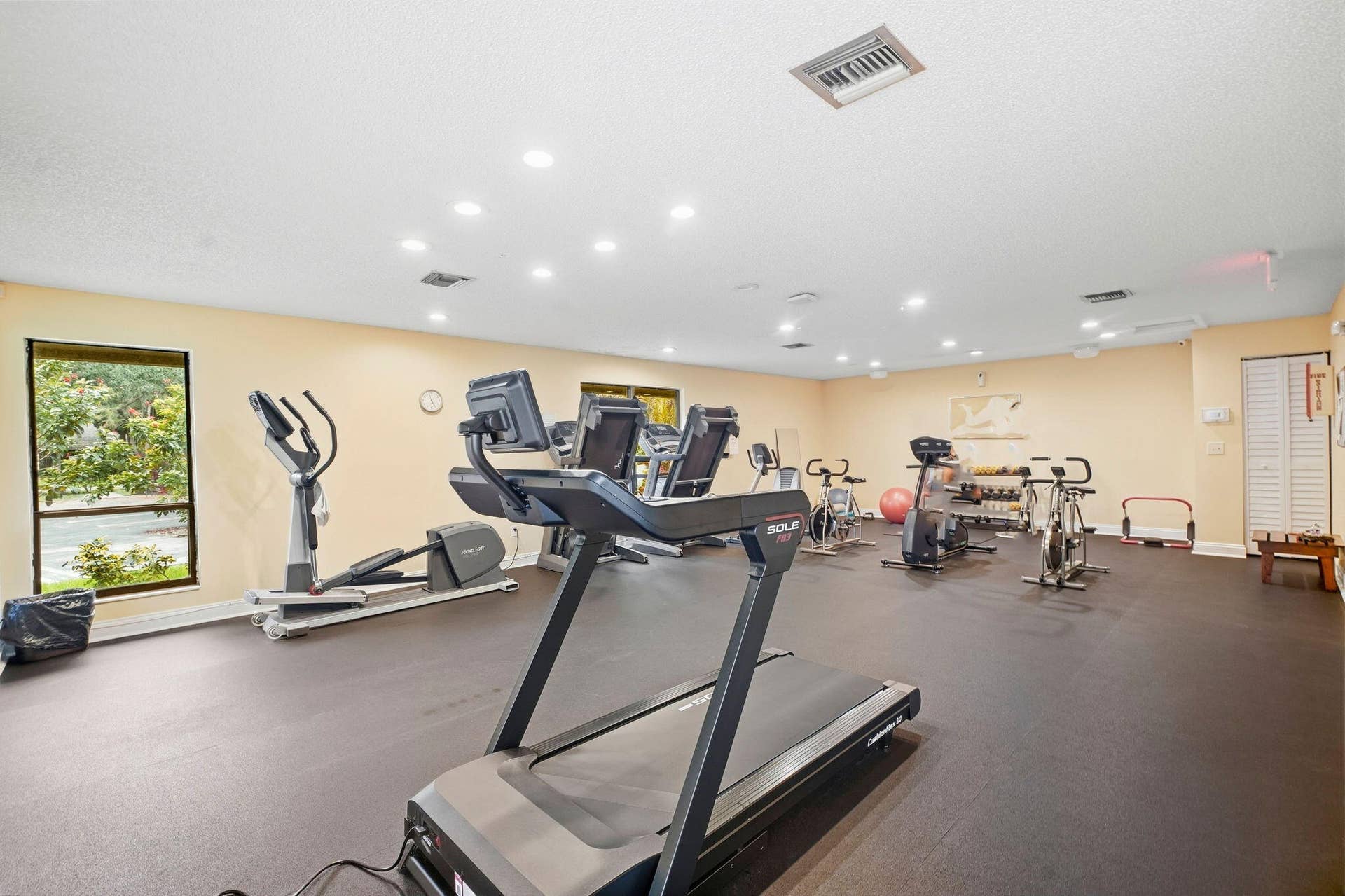 443 Midsummer Court, Royal Palm Beach, FL 33411 Clubhouse