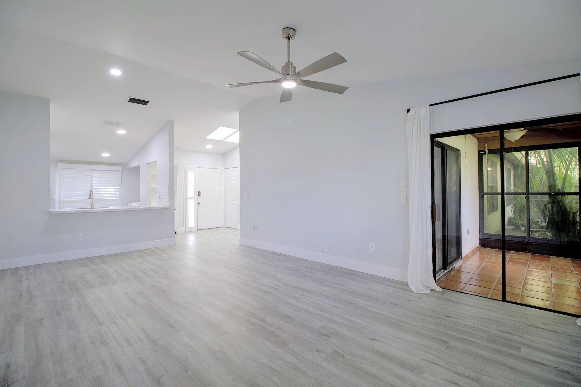 443 Midsummer Court, Royal Palm Beach, FL 33411 living room