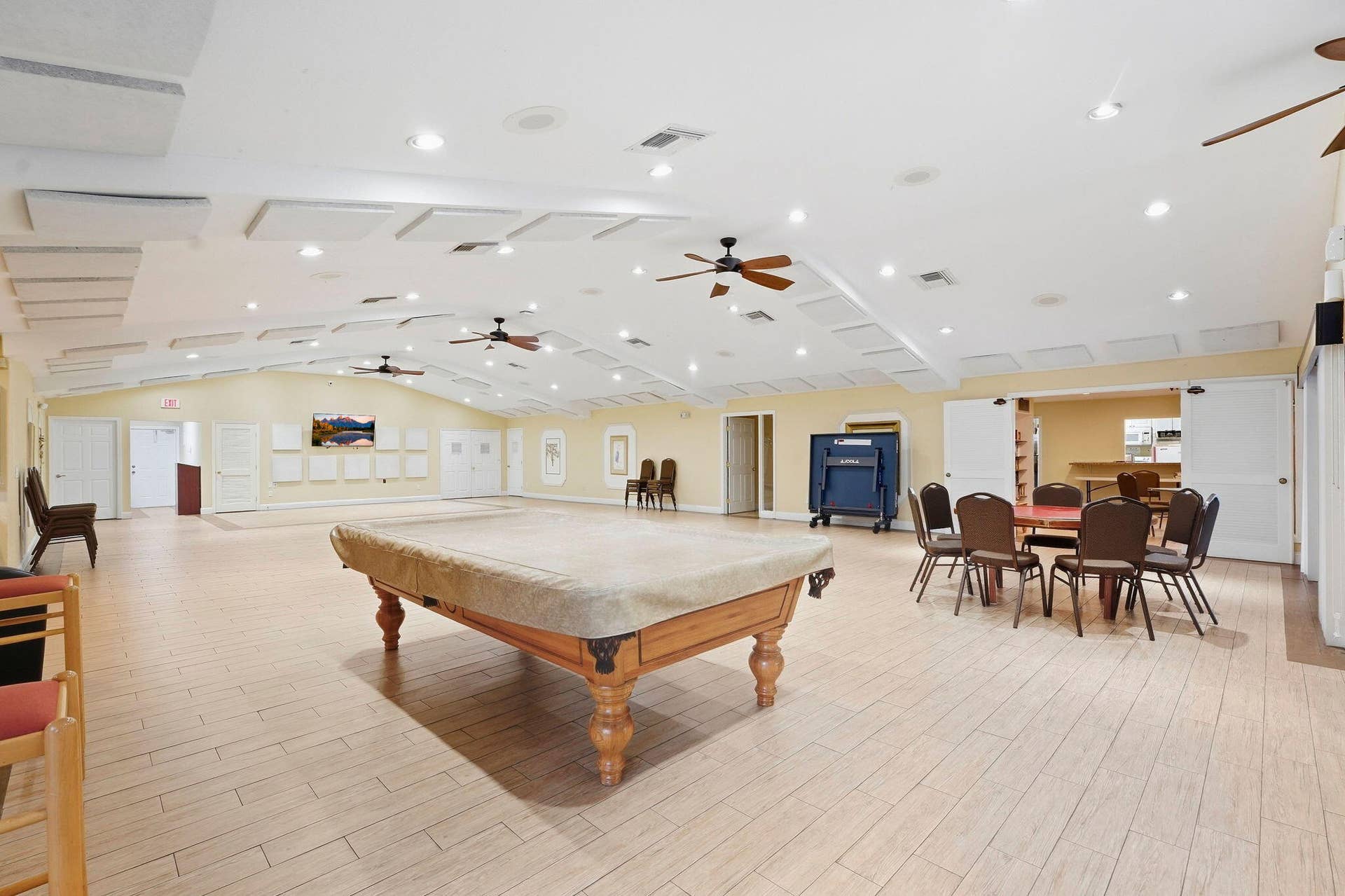 443 Midsummer Court, Royal Palm Beach, FL 33411 Clubhouse