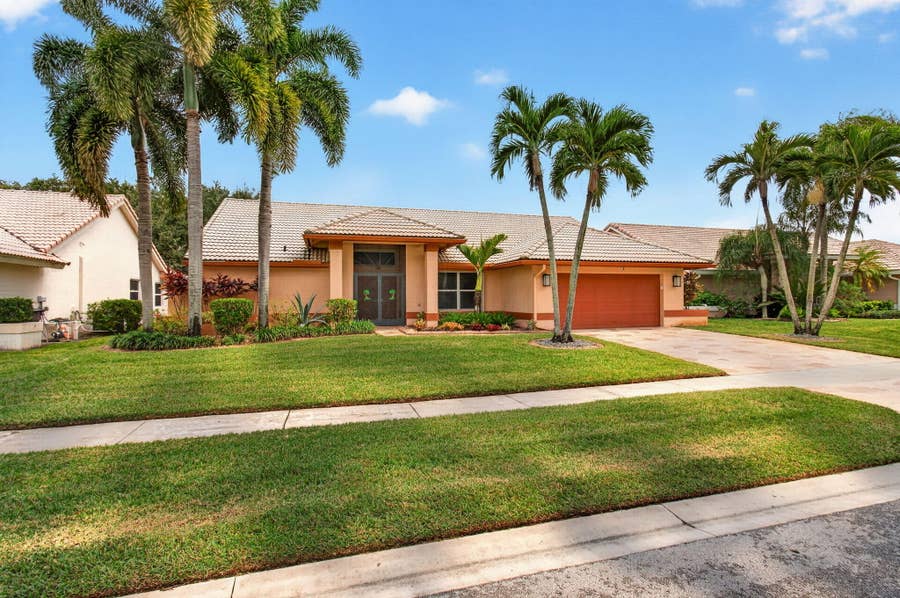 Property photo for 6417 BLUE BAY Circle, Lake Worth, FL